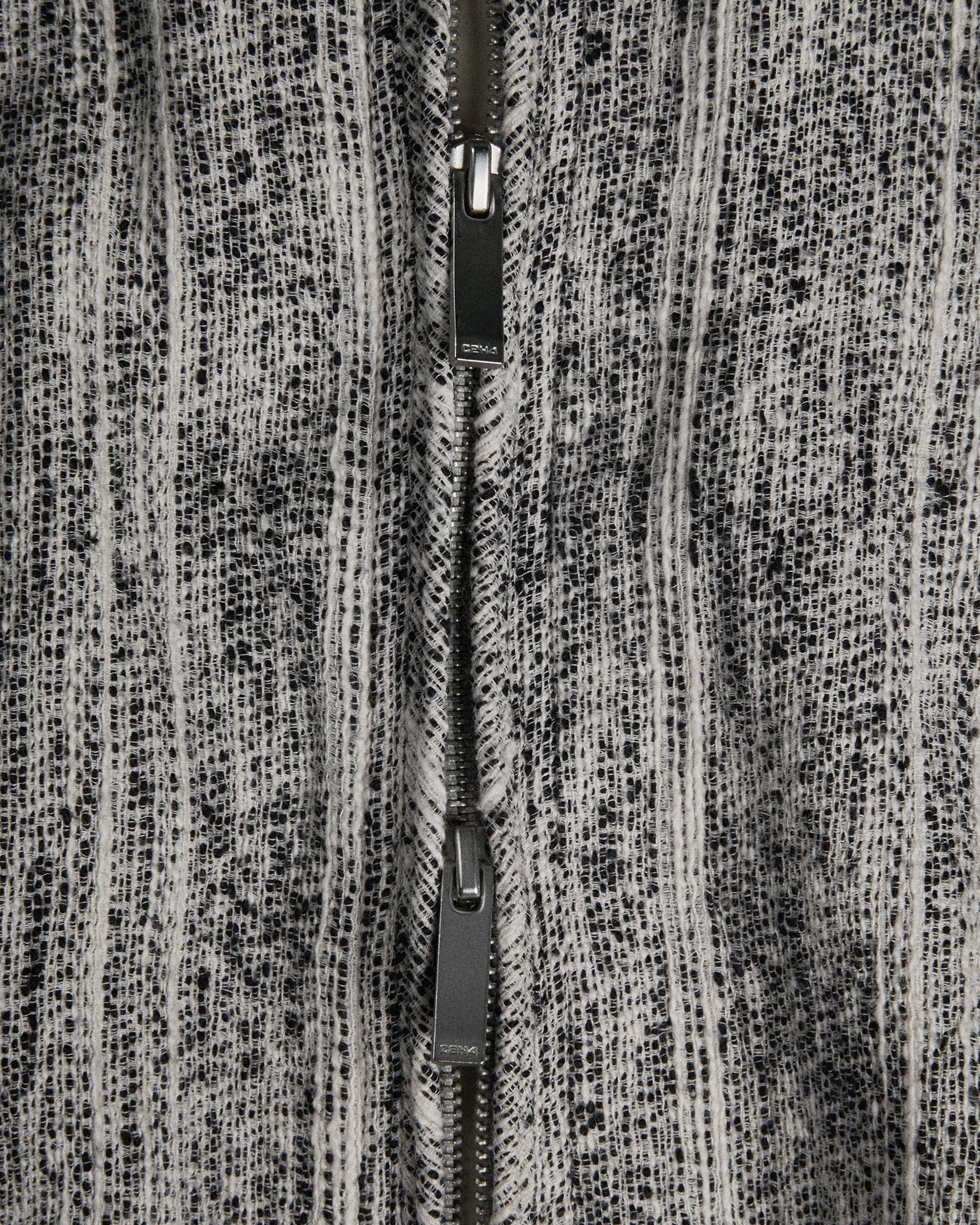 011 - Kensington Profile Jacket - Image 23