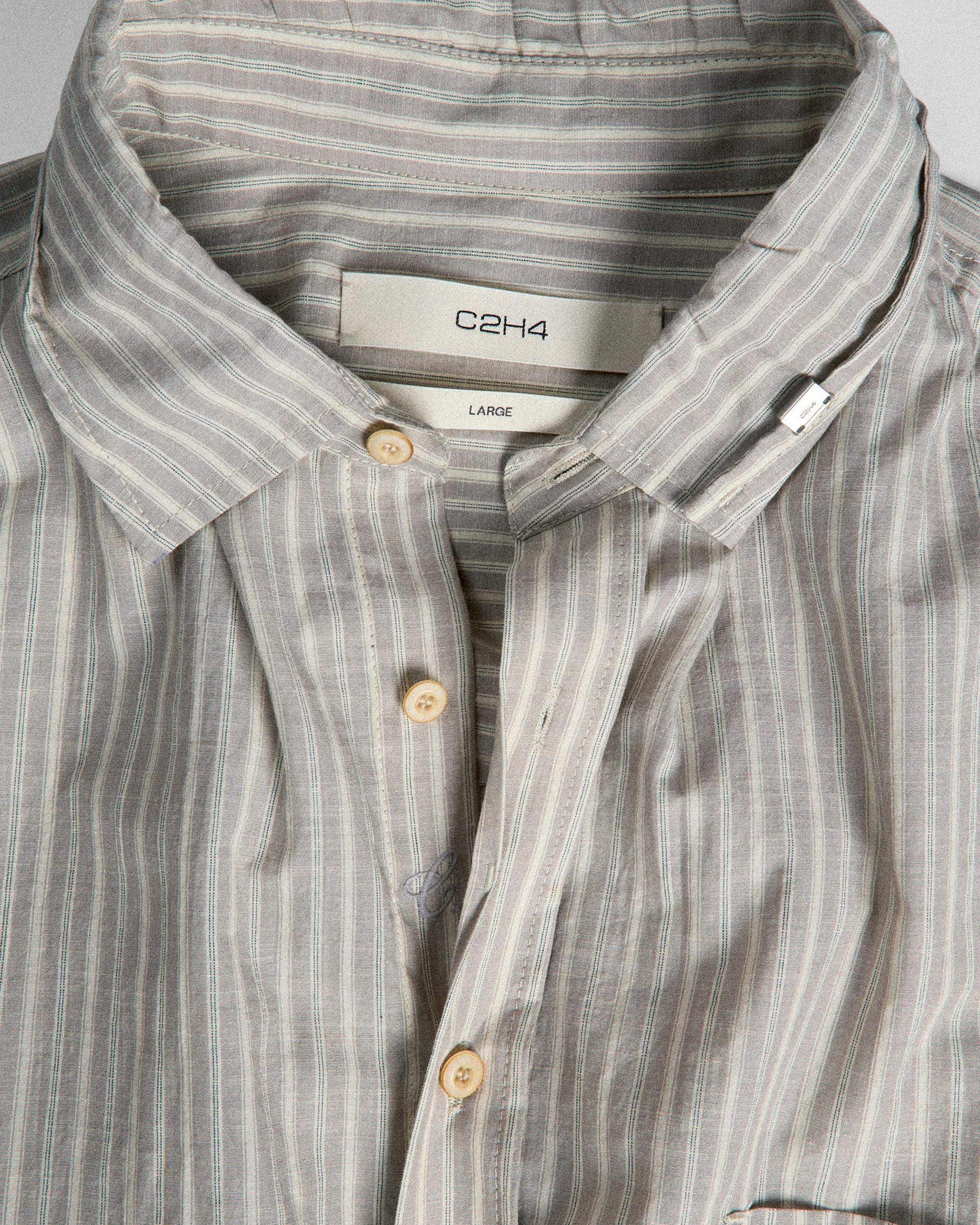 011 - Old Time Wardrobe Wrinkled Shirt - Image 10
