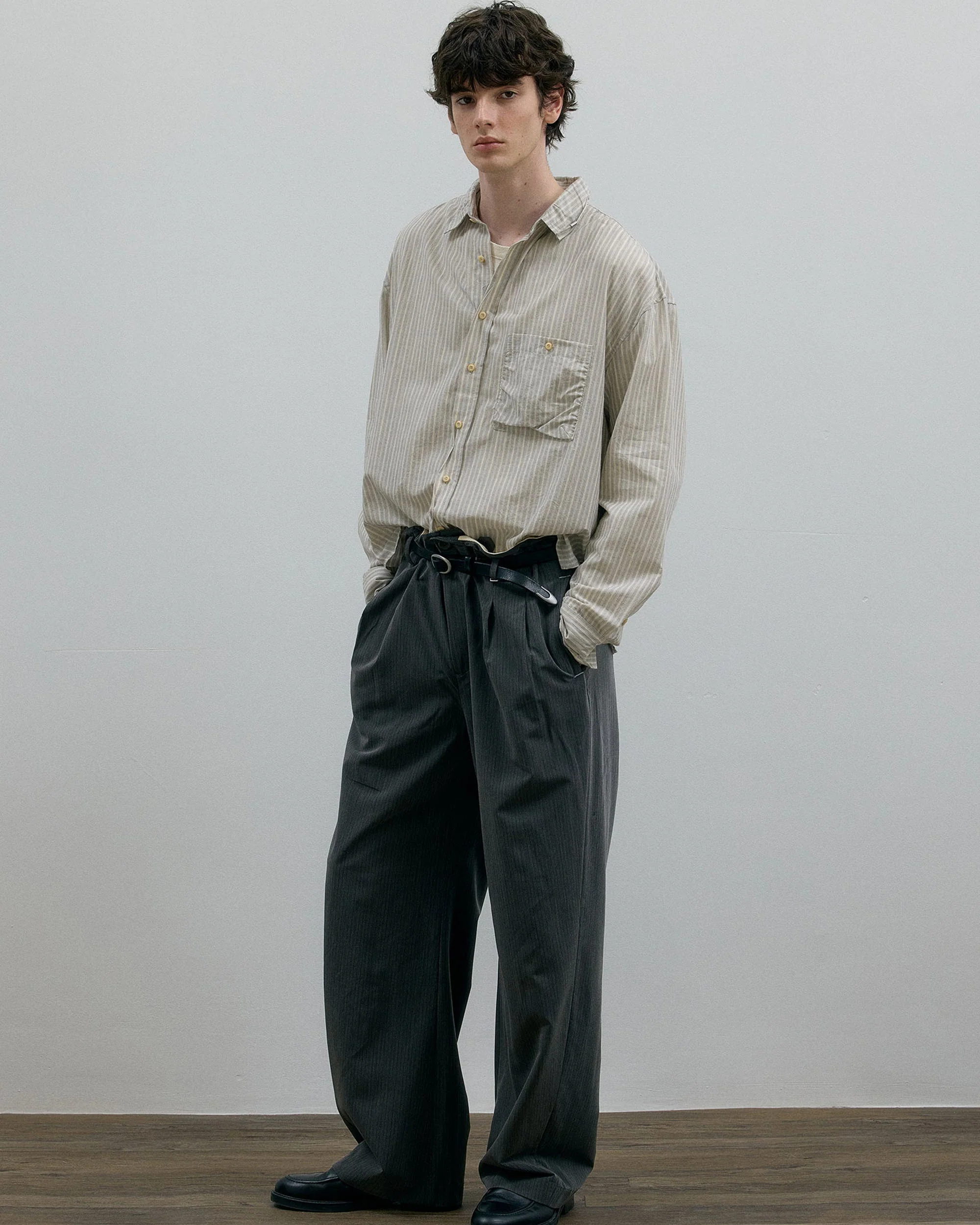 011 - Old Time Wardrobe Wrinkled Shirt - Image 11