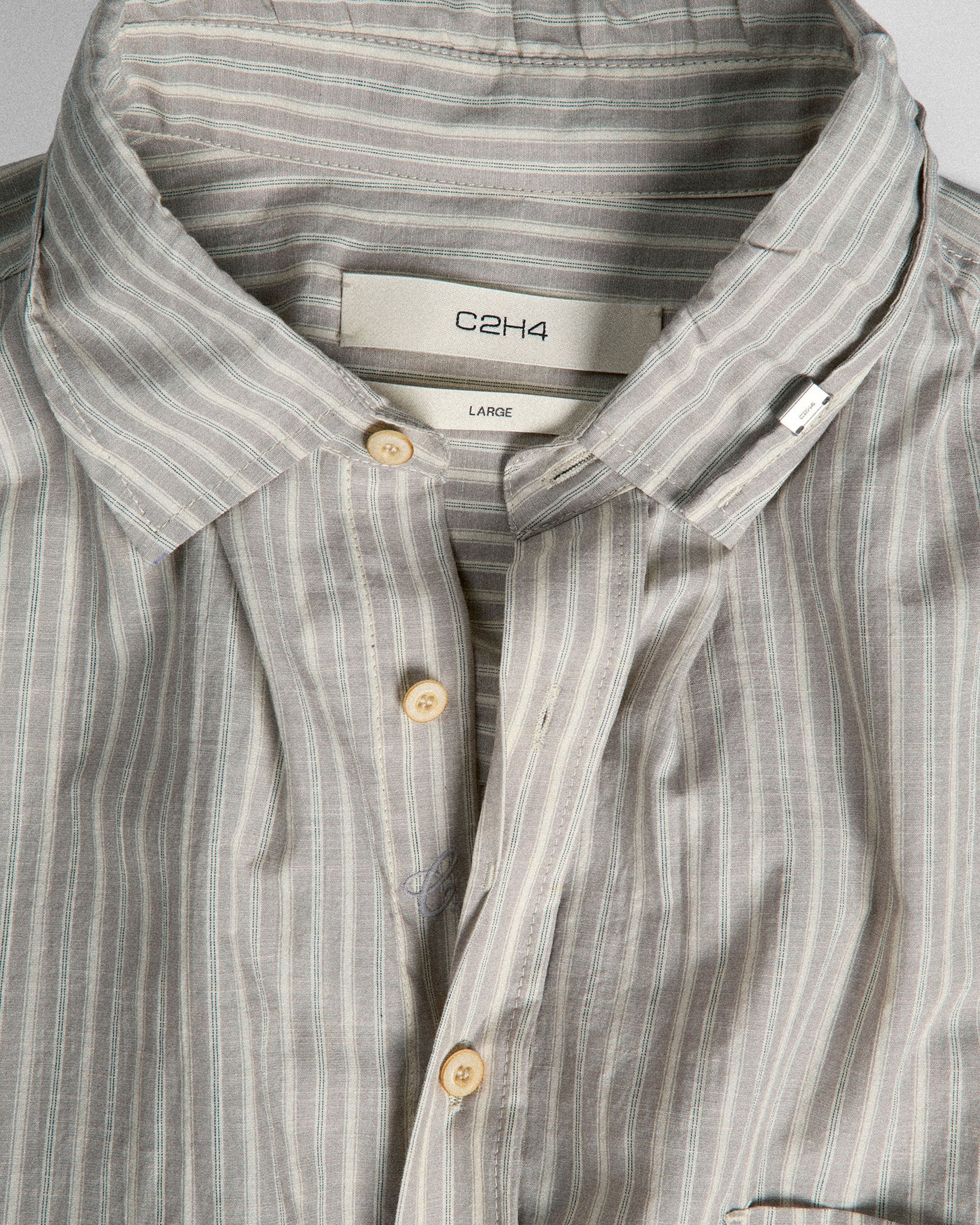 011 - Old Time Wardrobe Wrinkled Shirt - Image 17