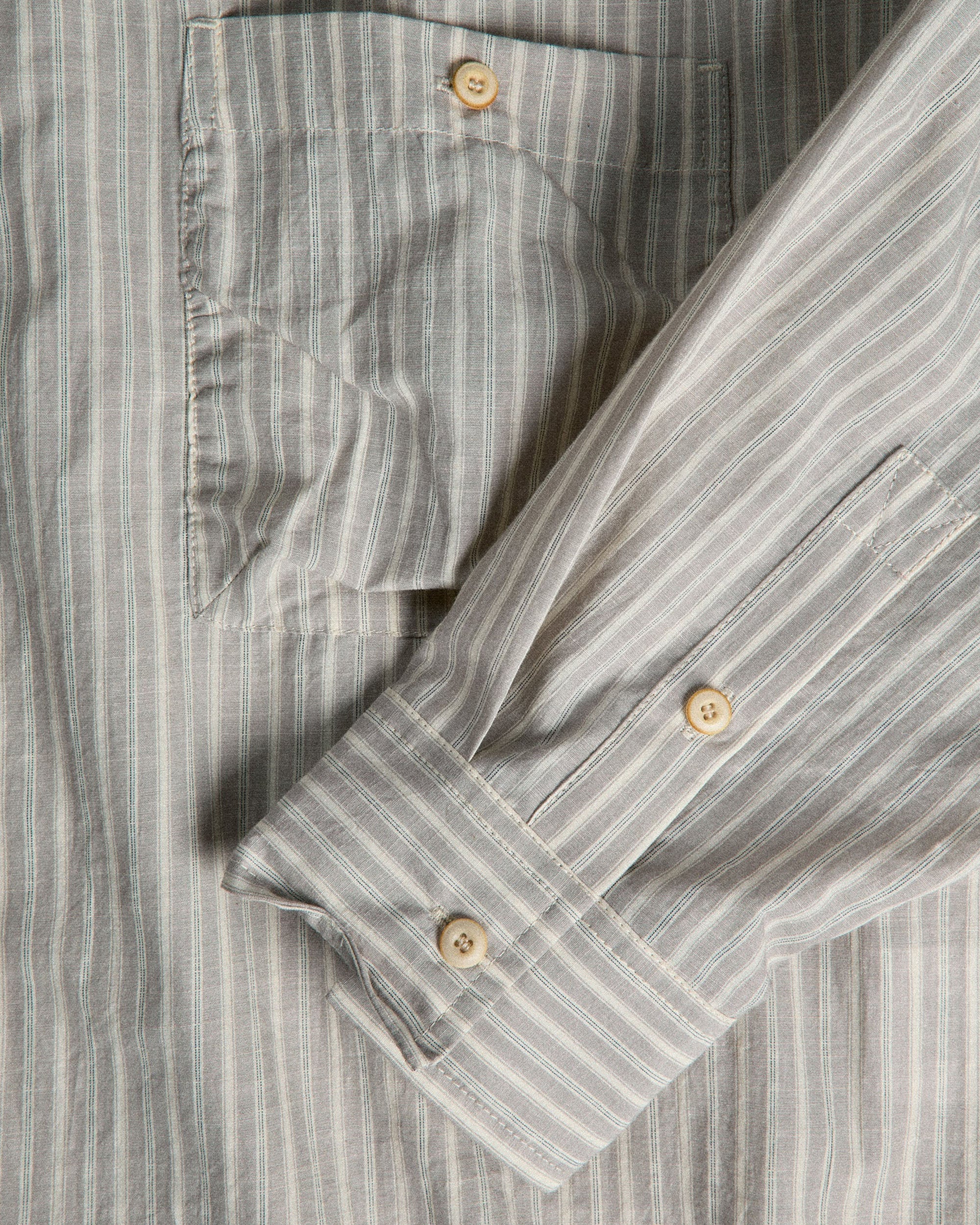 011 - Old Time Wardrobe Wrinkled Shirt - Image 19