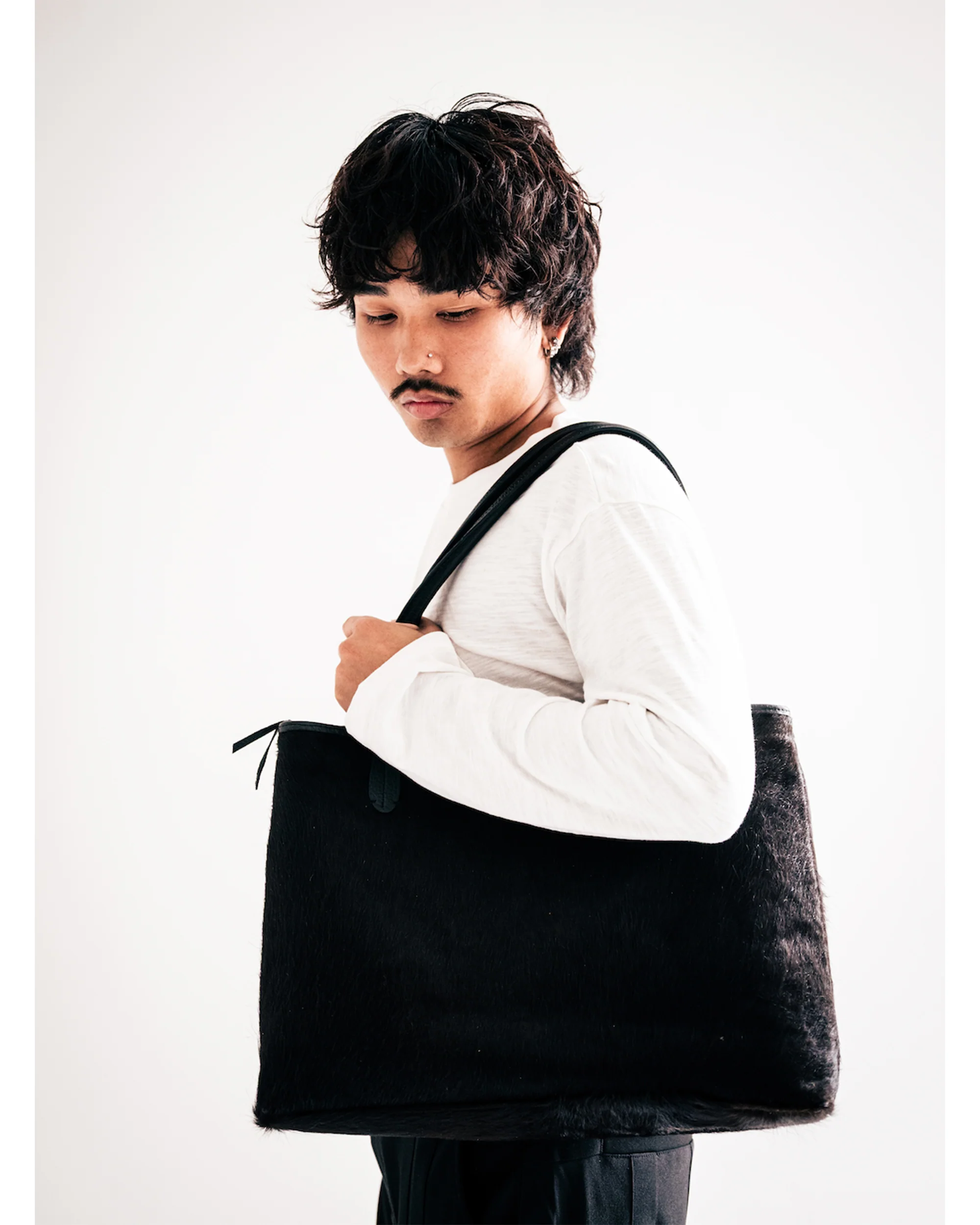 Authentic Cowhide Tote Bag - Black - Image 3