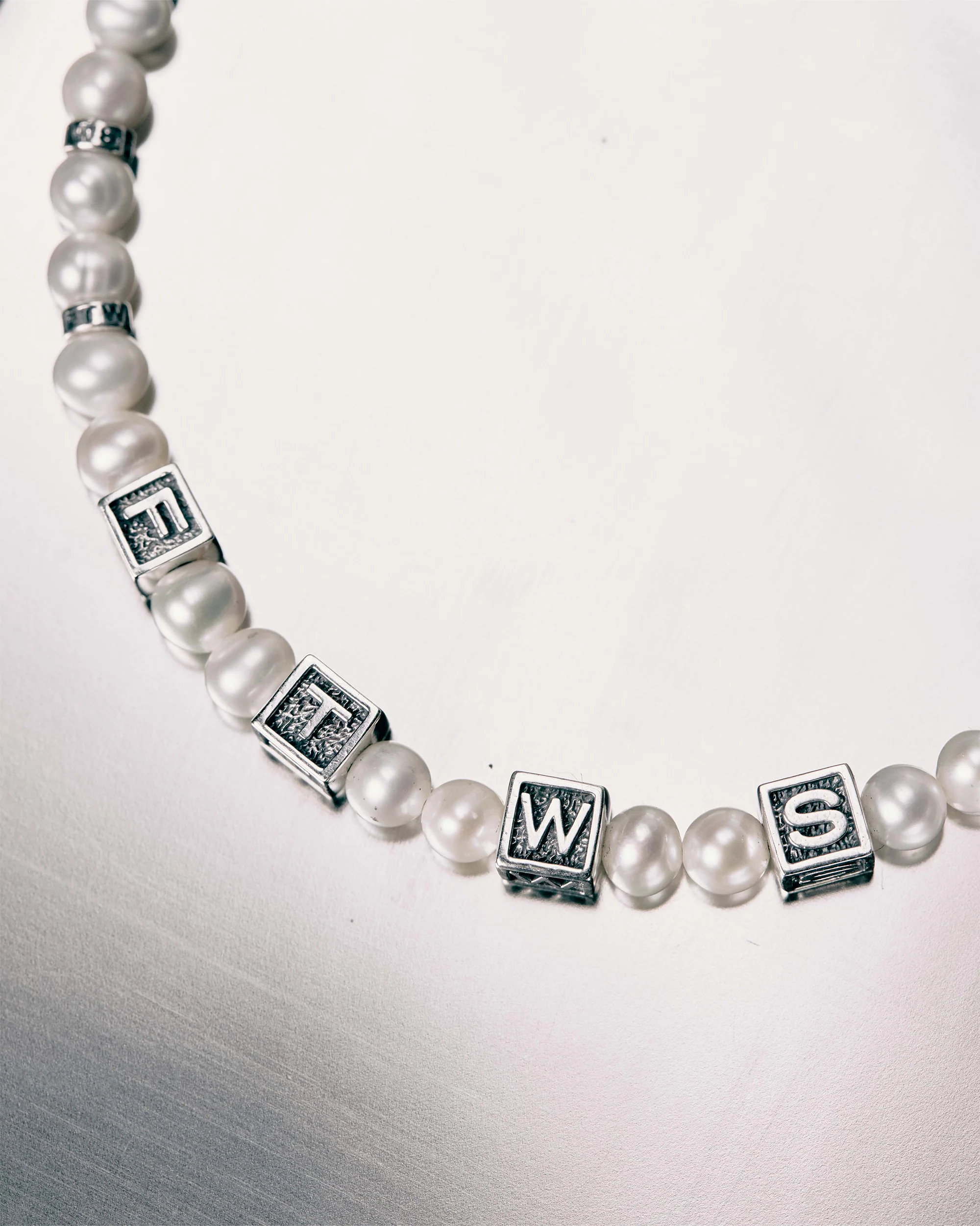 BLOCK PEARL NECKLACE - Image 2