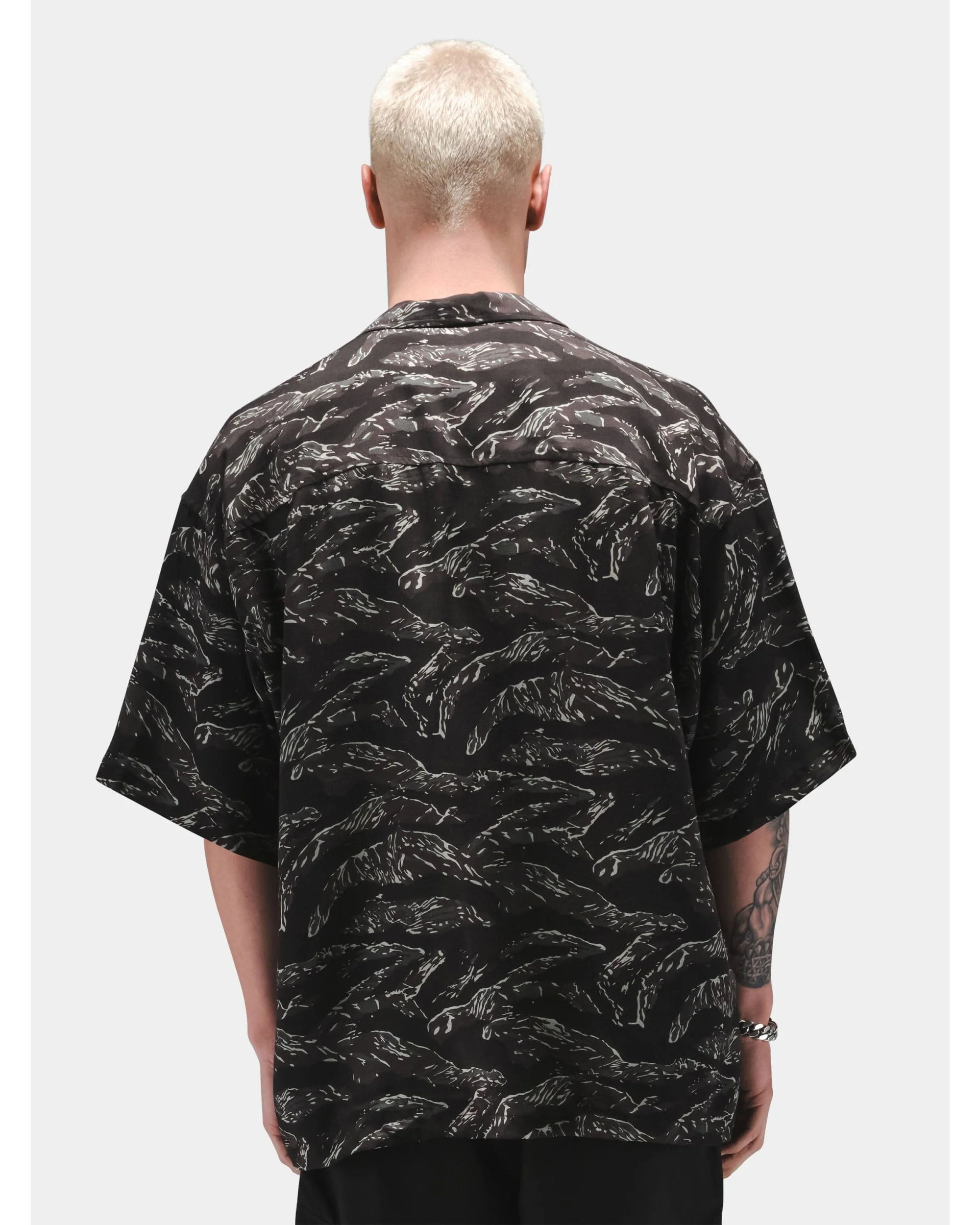 CAMO RELAXED CAMP SHORT SLEEVE SHIRT - Image 10