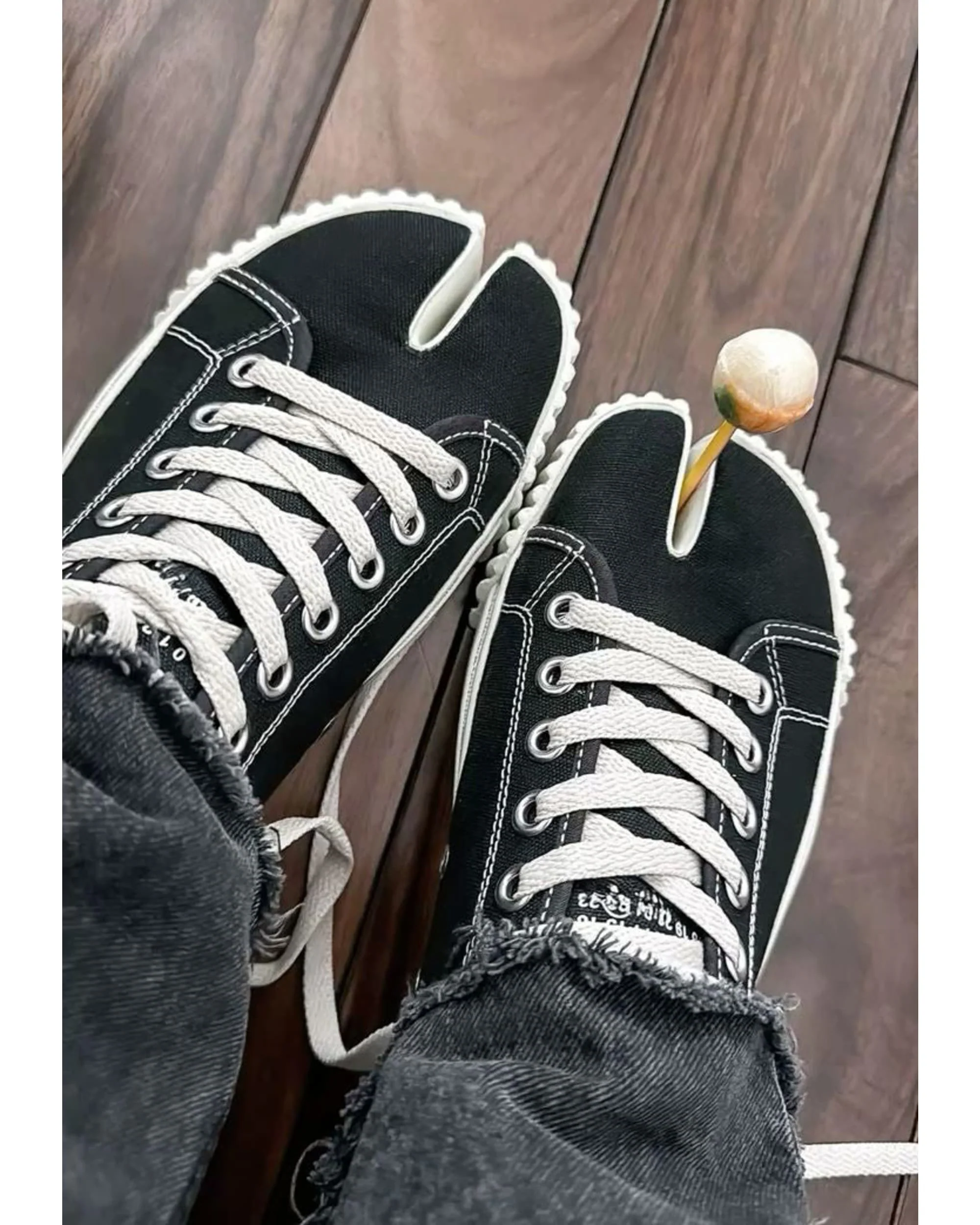 Canvas Tabi Lows -  FREE SOCKS - Image 6
