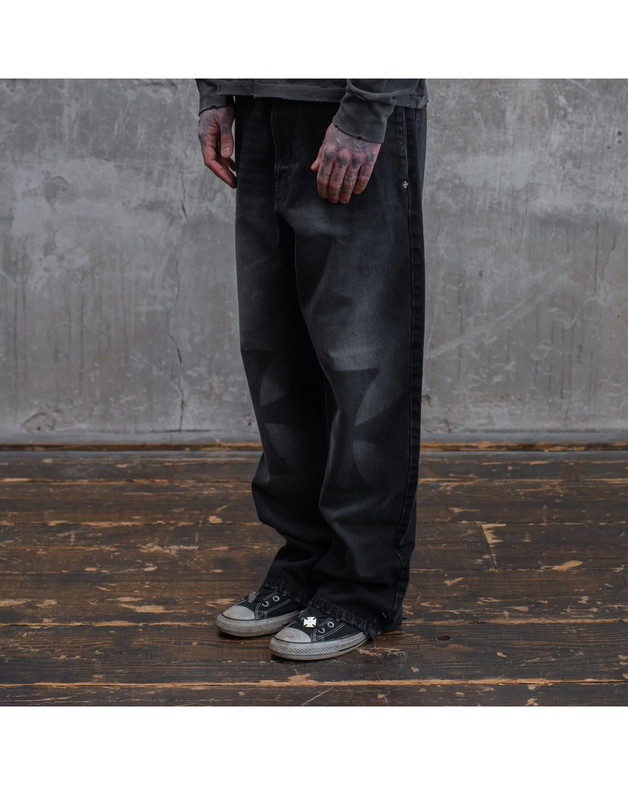 CROSS PATCH BAGGY JEANS - Image 2