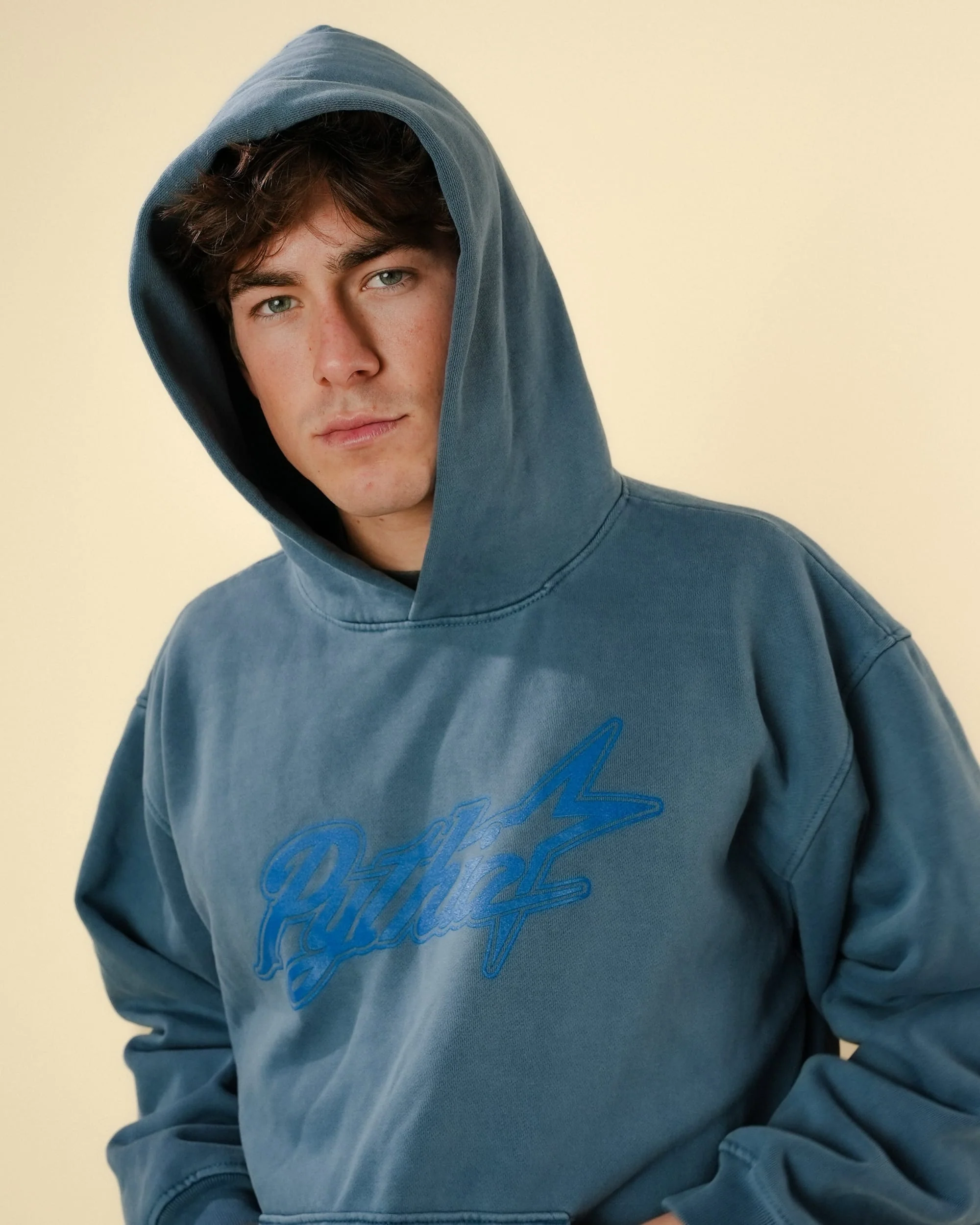 CURSIVE LOGO HOODIE - WASHED BLUE - Image 3
