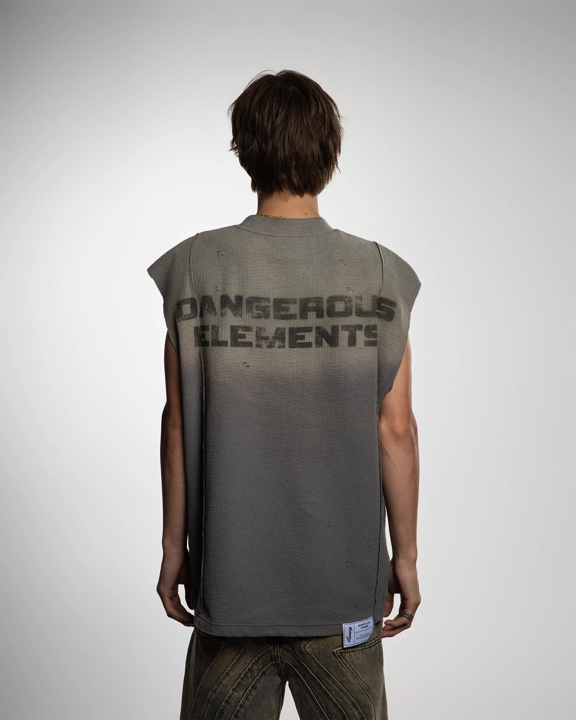 "DANGEROUS ELEMENTS" FADE SLEEVELESS TANK ( SANDSTORM) - Image 4