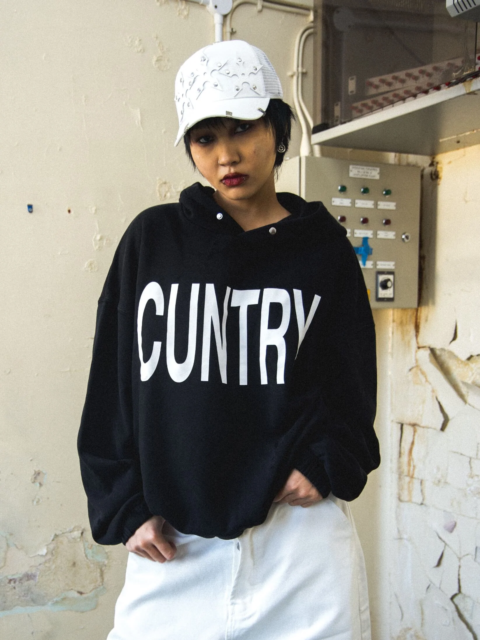 DISTRESSED CUNTRY HOODIE - Image 9