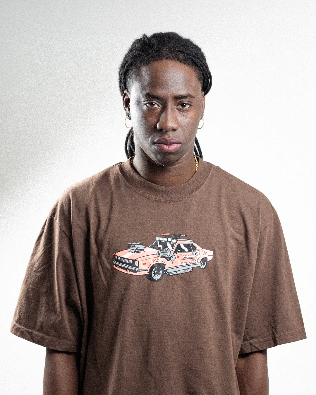 EL ROMPE CORVZONES </3 - TEE (BROWN)