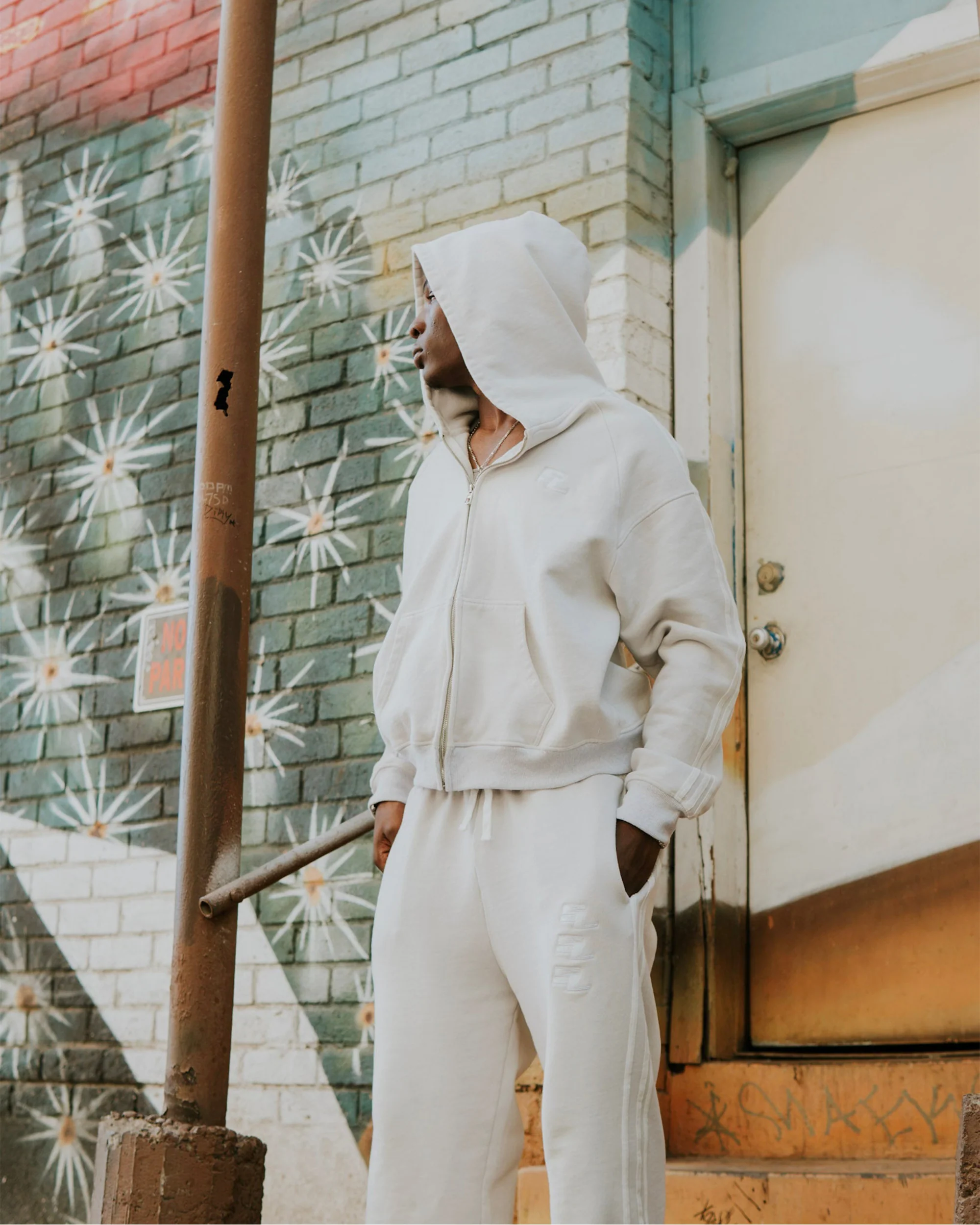 EVERYDAY ZIP UP - Image 7