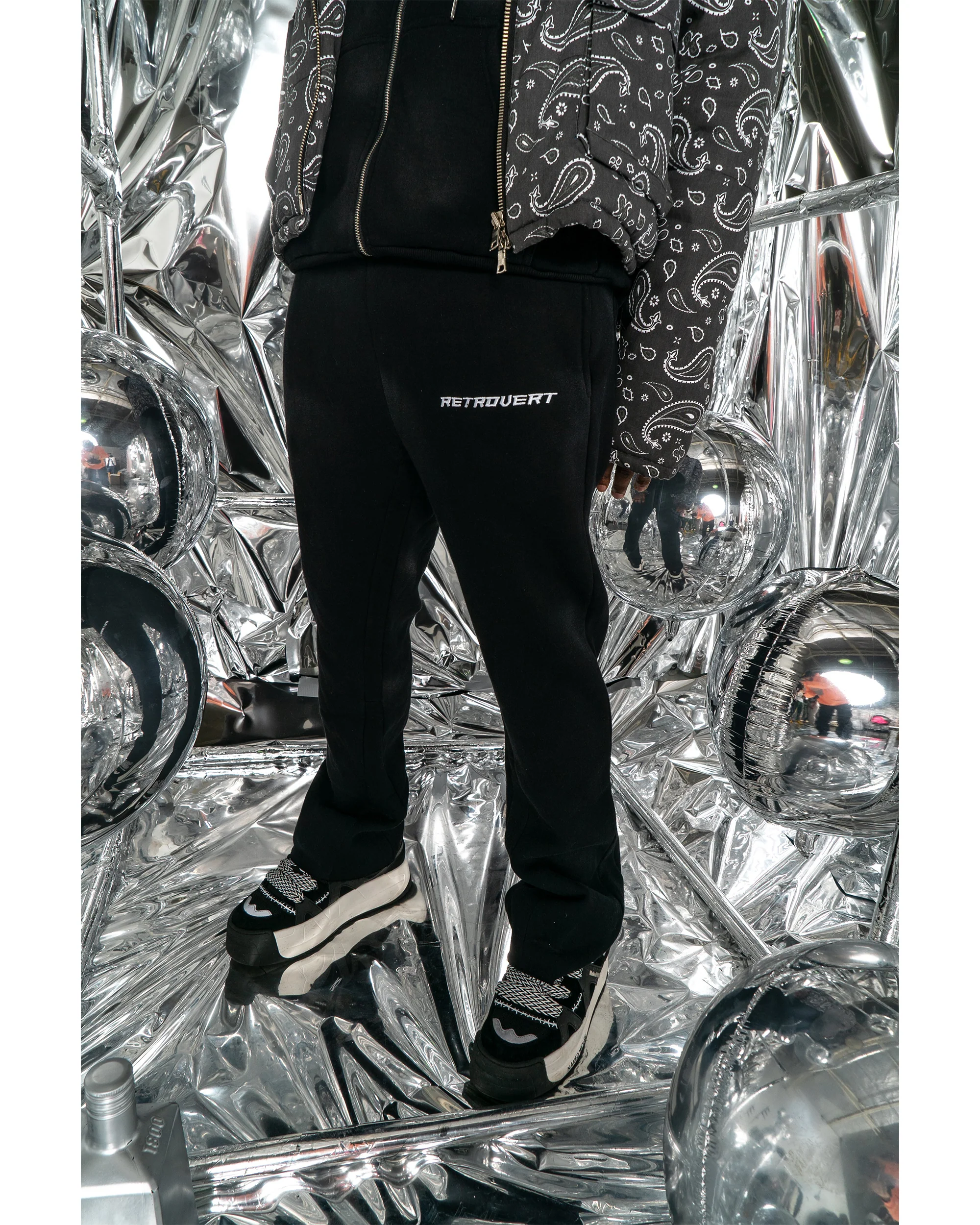 Flare Coal Sweatpants - Image 10