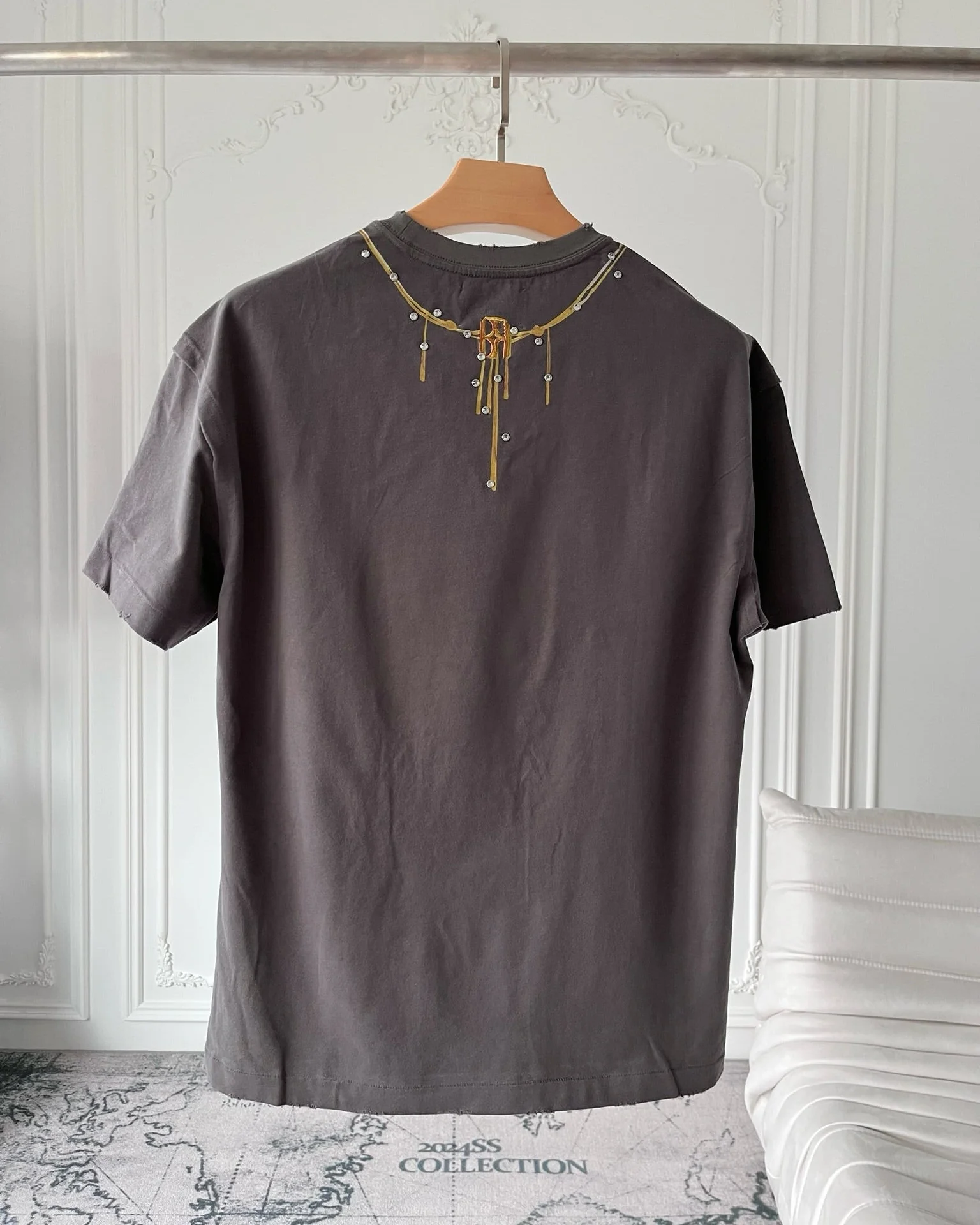Gemstone Necklace Print T-Shirt in Dark Grey - Image 11