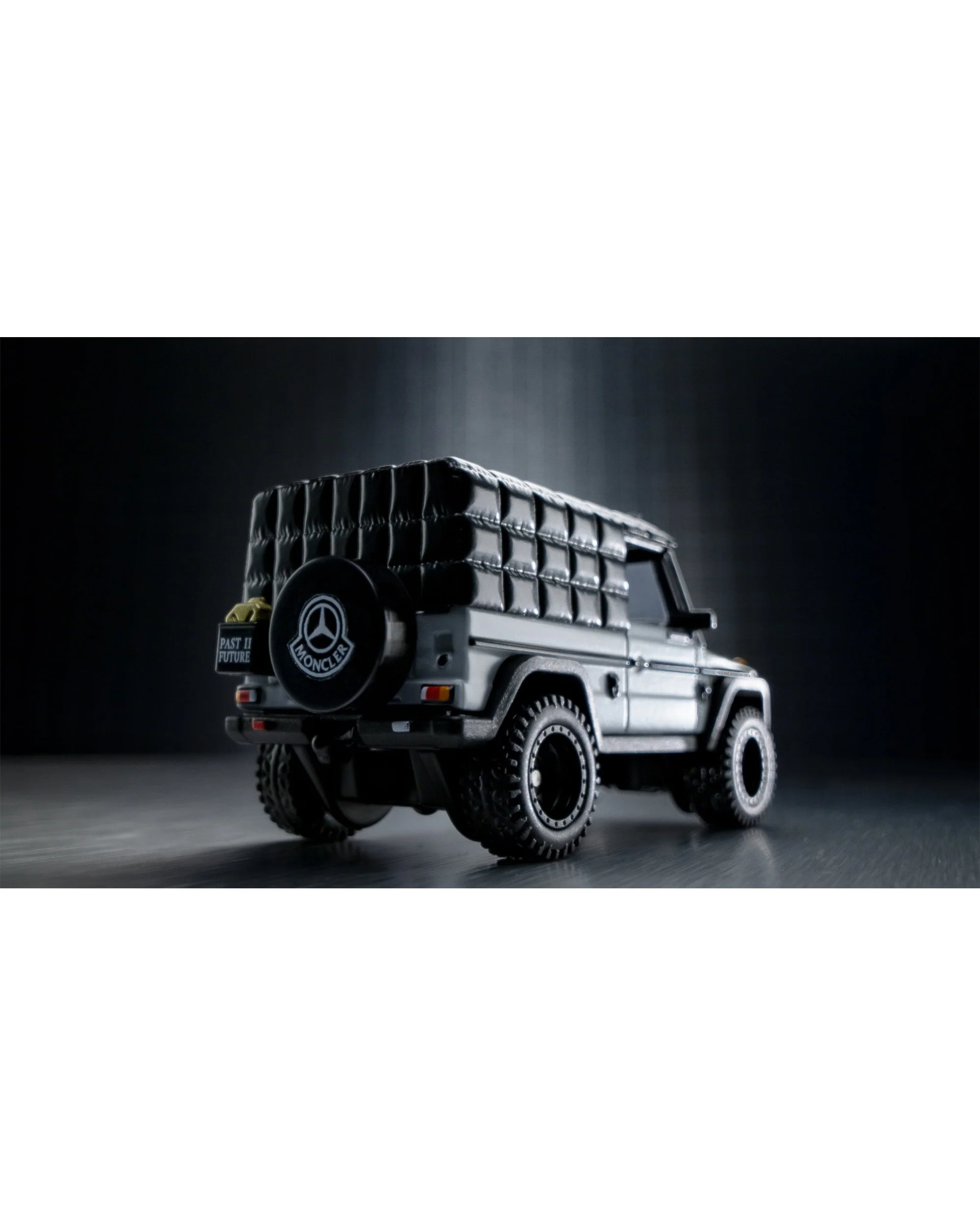 HOT WHEELS X MERCEDES-BENZ PROJECT G-CLASS PAST II FUTURE DESIGNED BY NIGO - Image 6