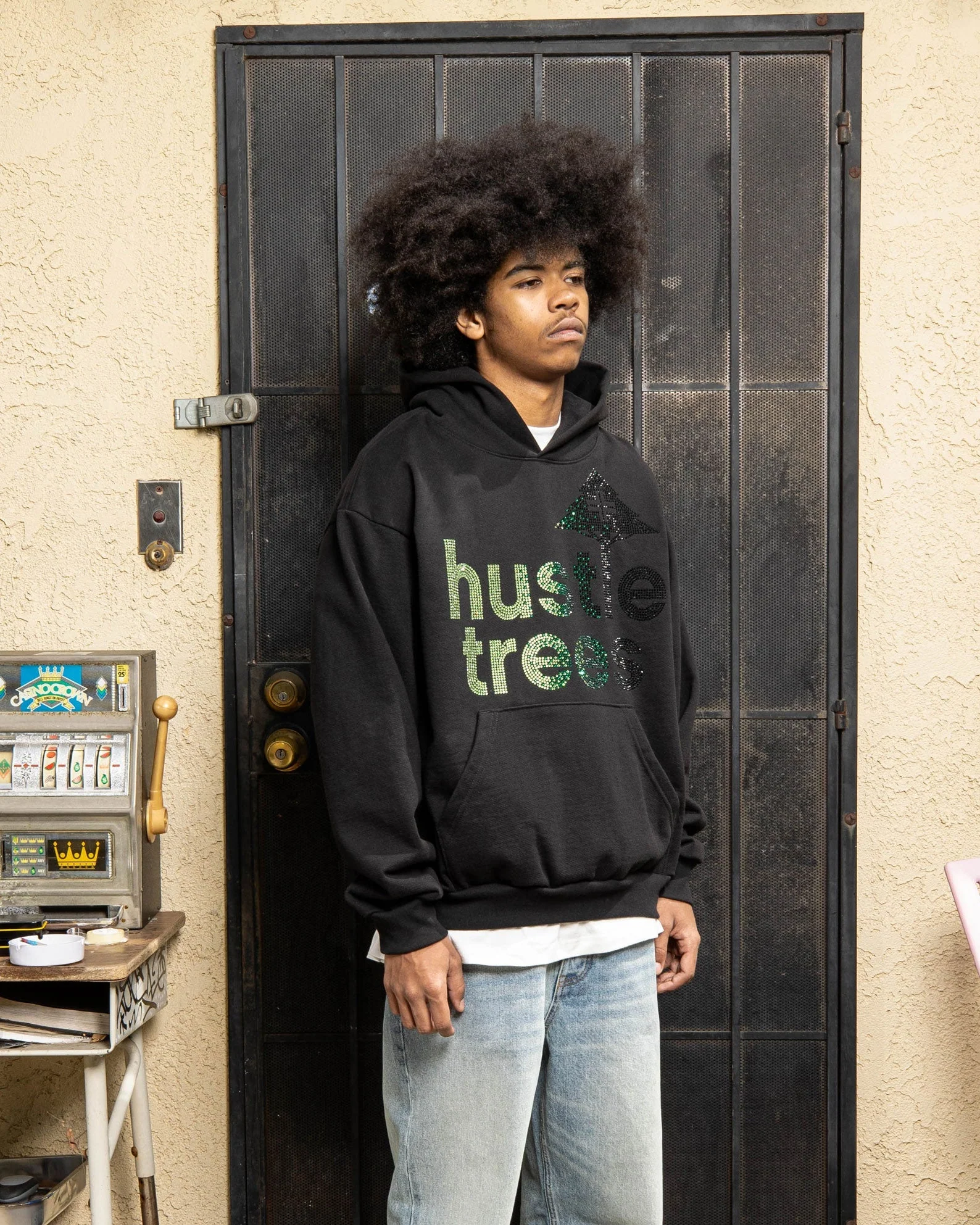 HUSTLE TREES LOGO HOODIE - Image 3