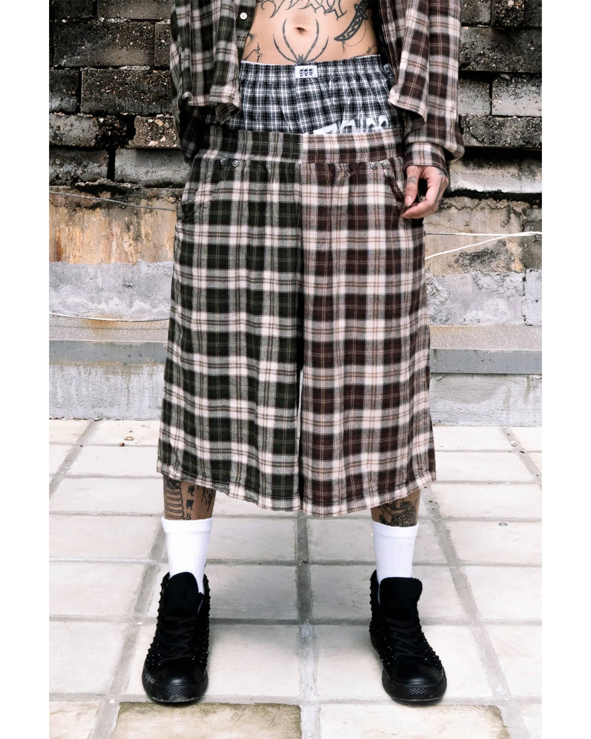 Junoa Printed Plaid Shorts in Red & Green - Image 3