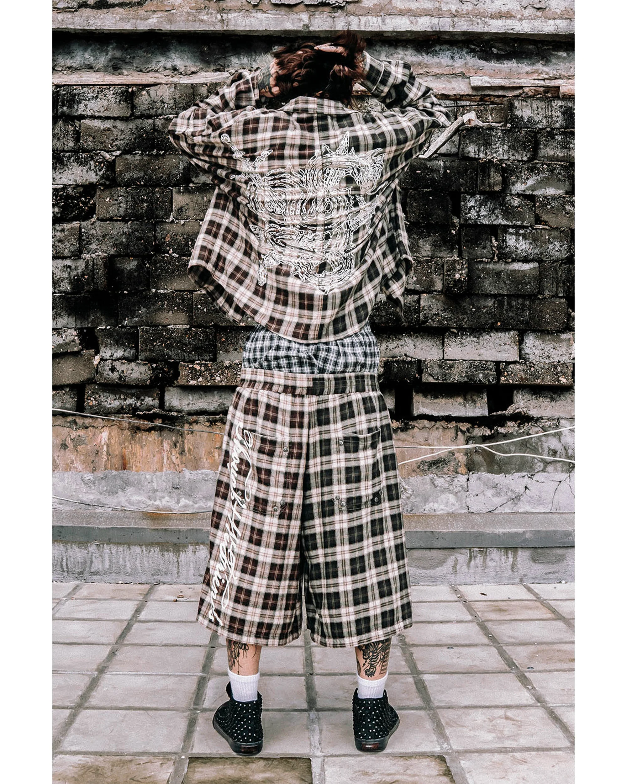 Junoa Printed Plaid Shorts in Red & Green - Image 4