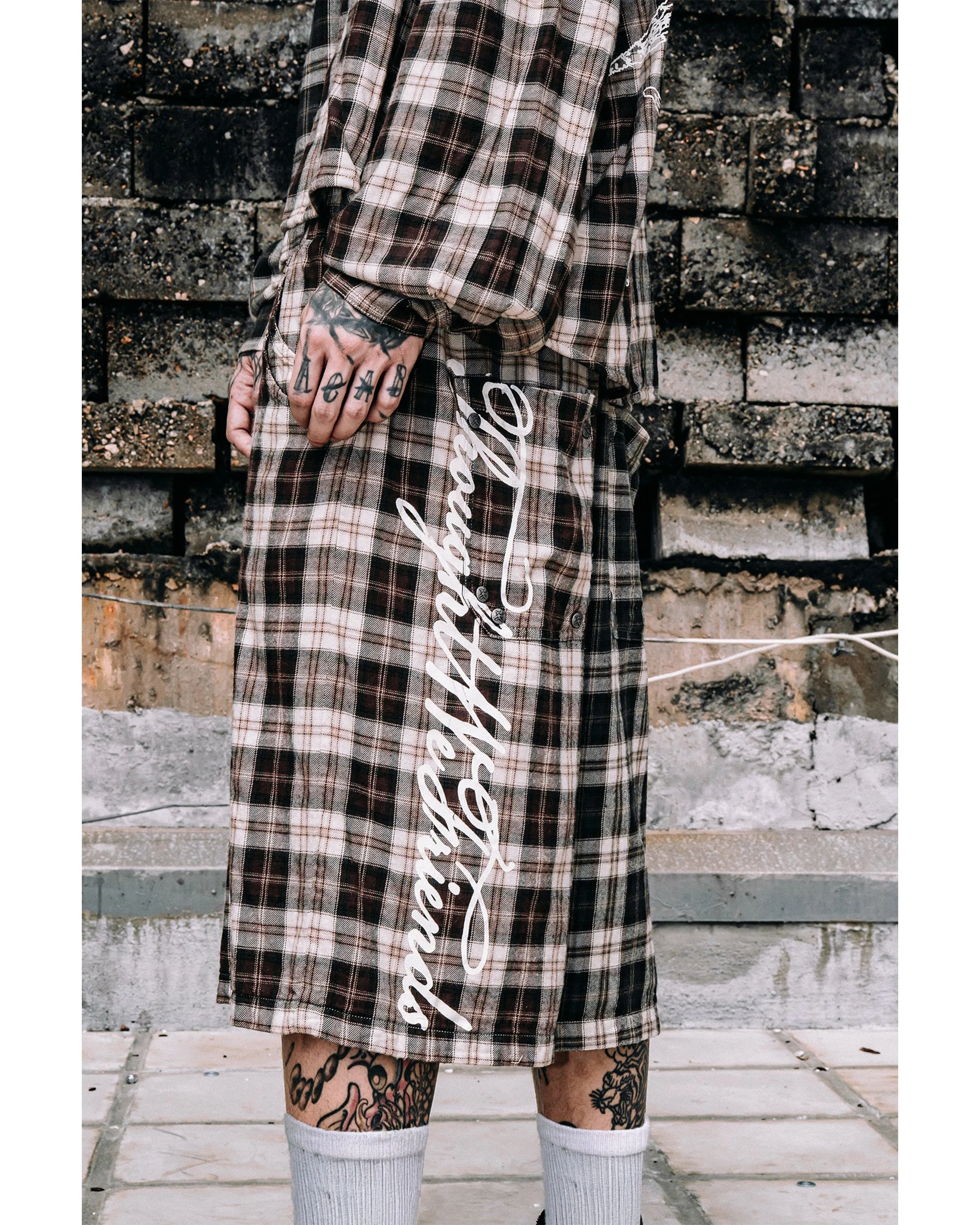 Junoa Printed Plaid Shorts in Red & Green - Image 5