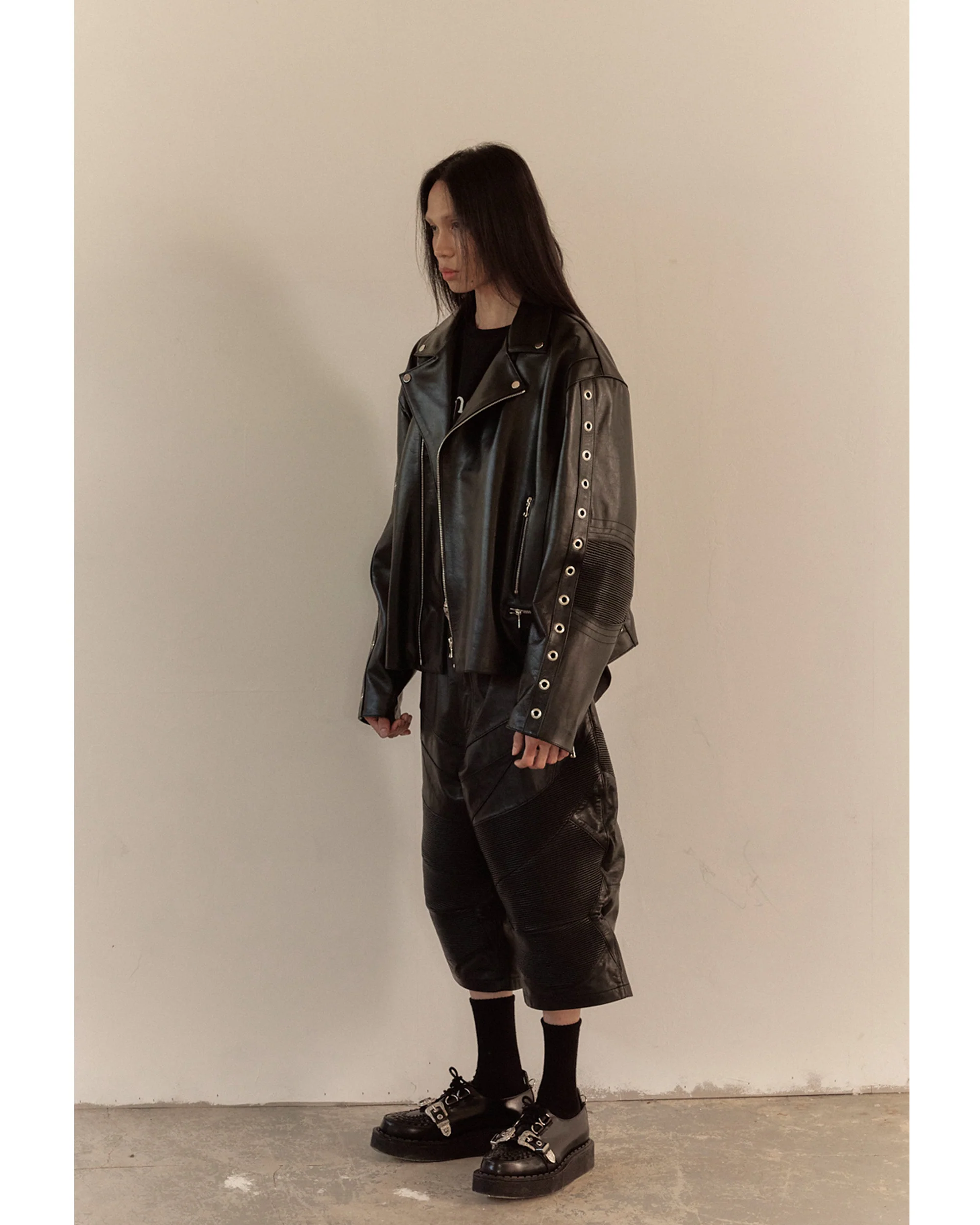 LEATHER BIKER HALF PANTS / BLACK - Image 13