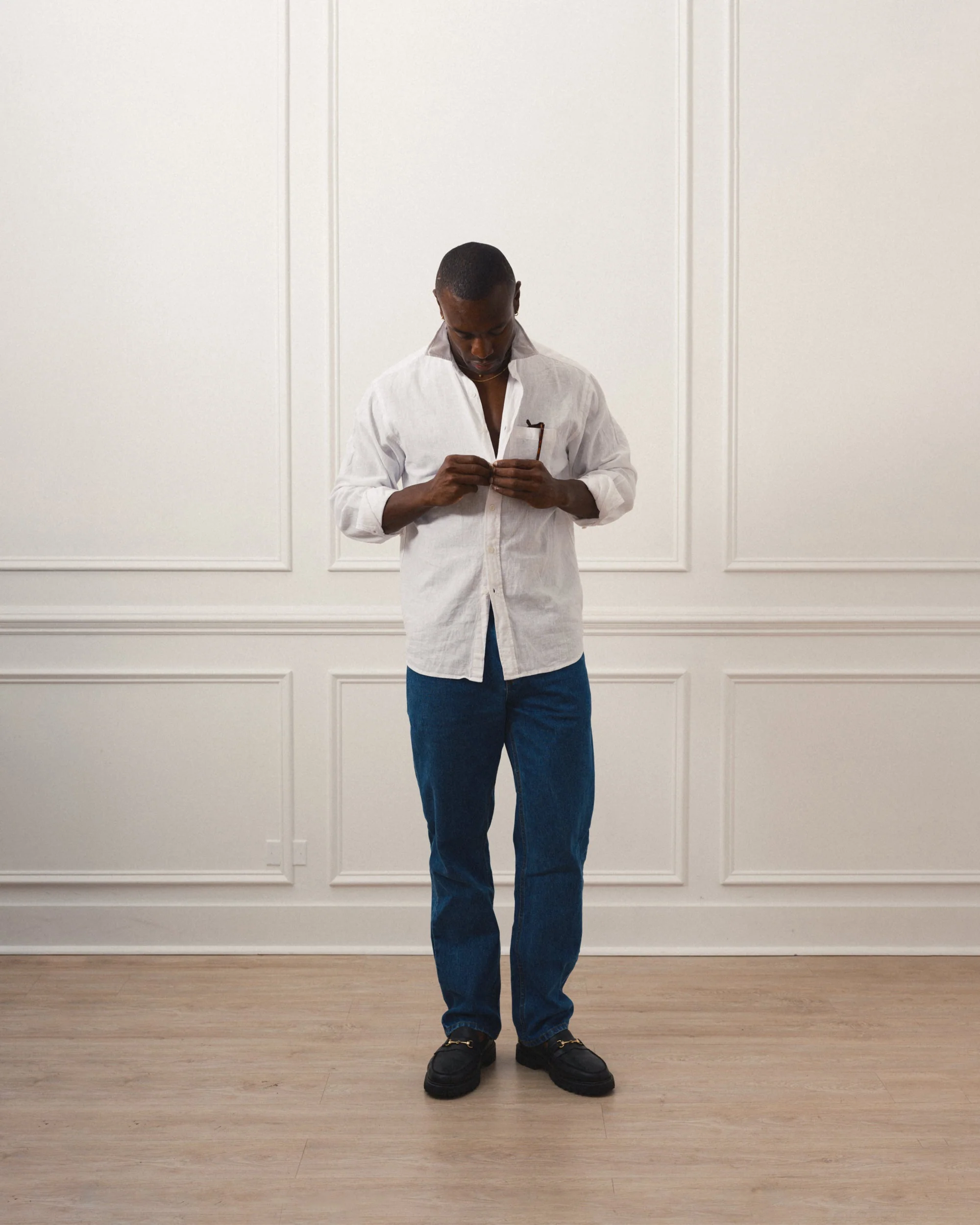 Linen Relaxed Dress Shirt - Image 10