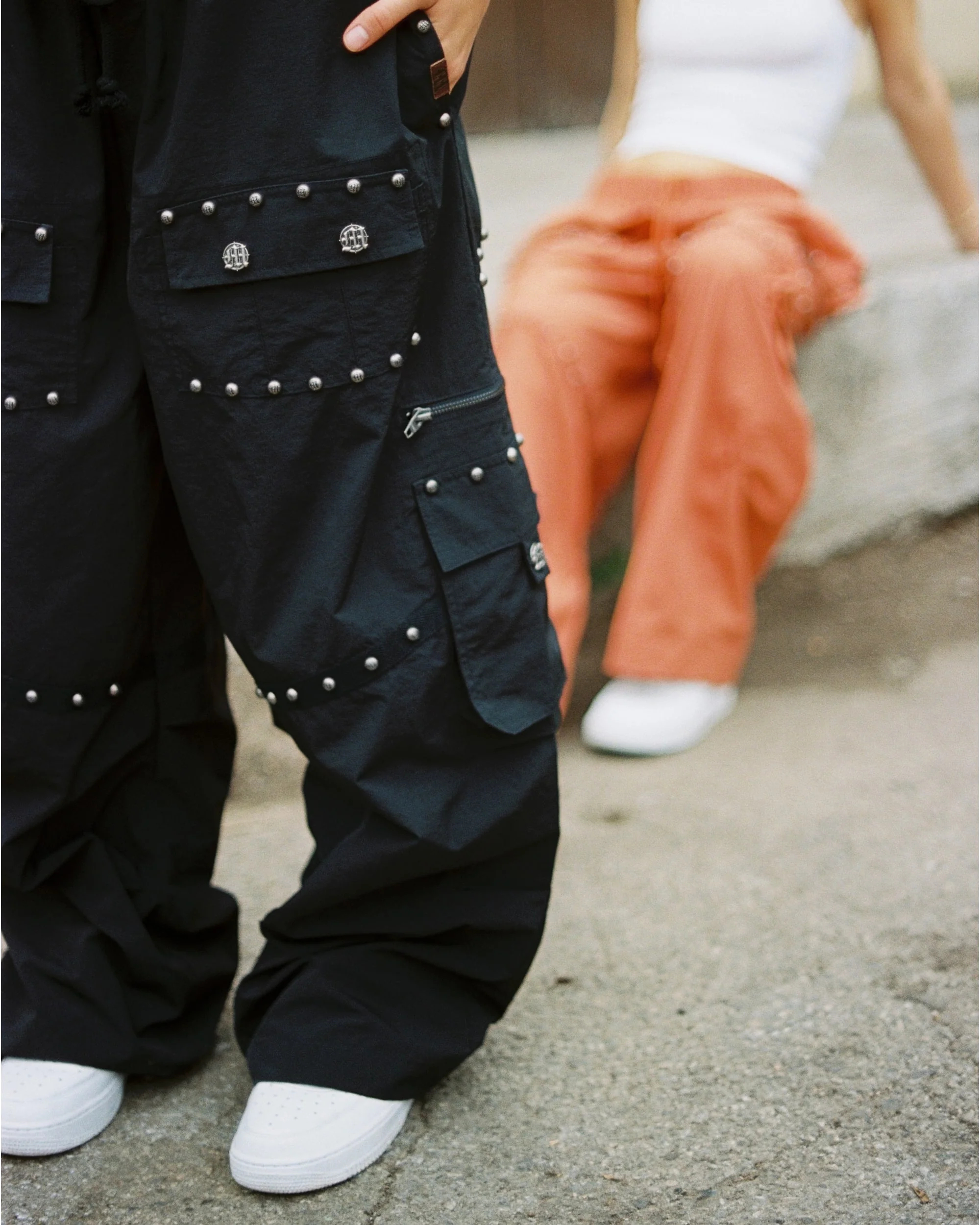 METAL RIVET NYLON PANTS - Image 8