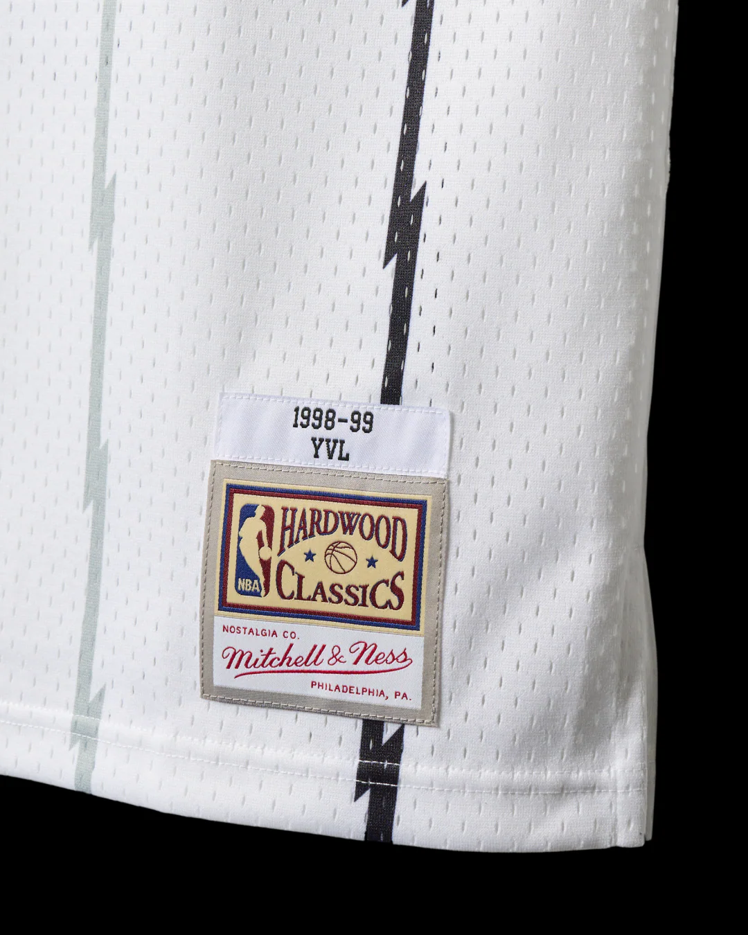 NBA PLAYBOI CARTI X M&N JERSEY TORONTO RAPTORS 1998 (WHITE) - Image 3