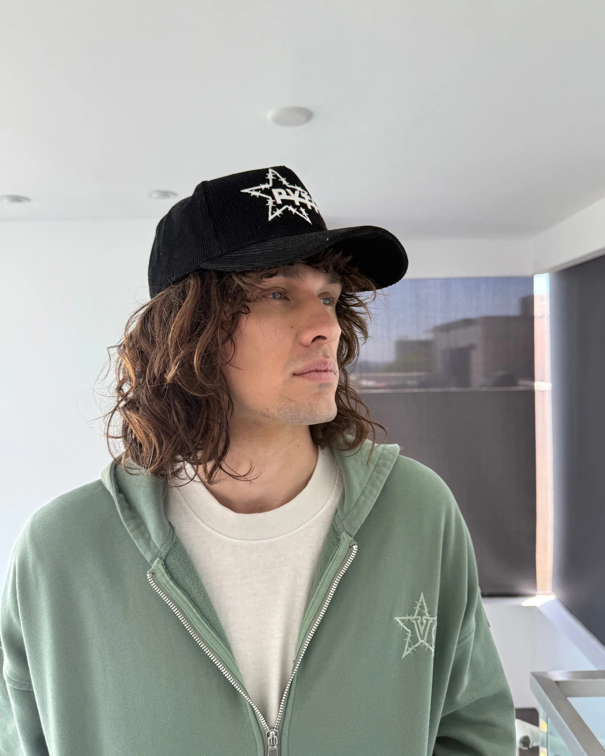 PYTHIA x VARIENT HAT - BLACK CORDUROY - Image 2