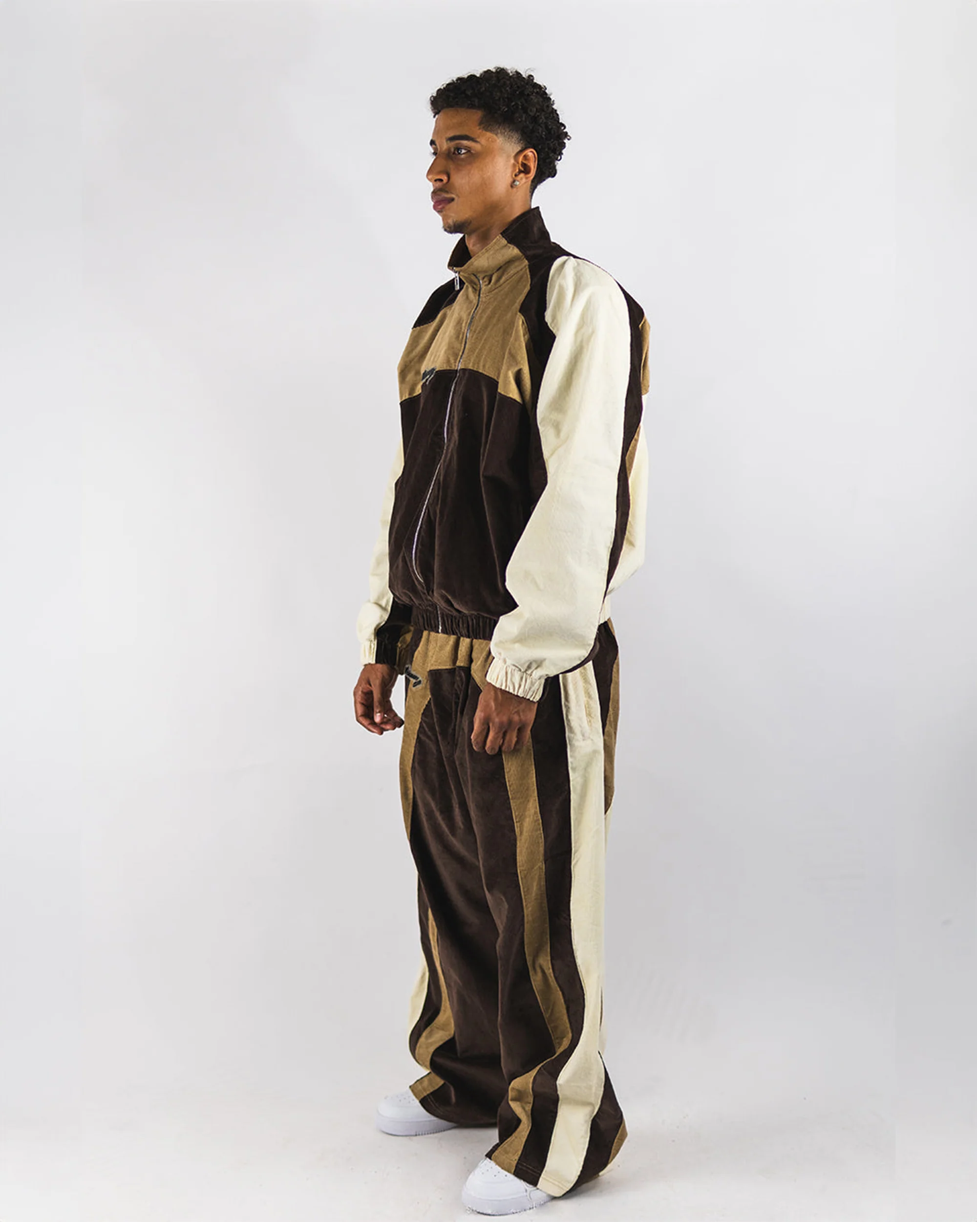 "RADIANT AURA" WIDE LEG SWEATS (CARAMEL MOCHA) - Image 2