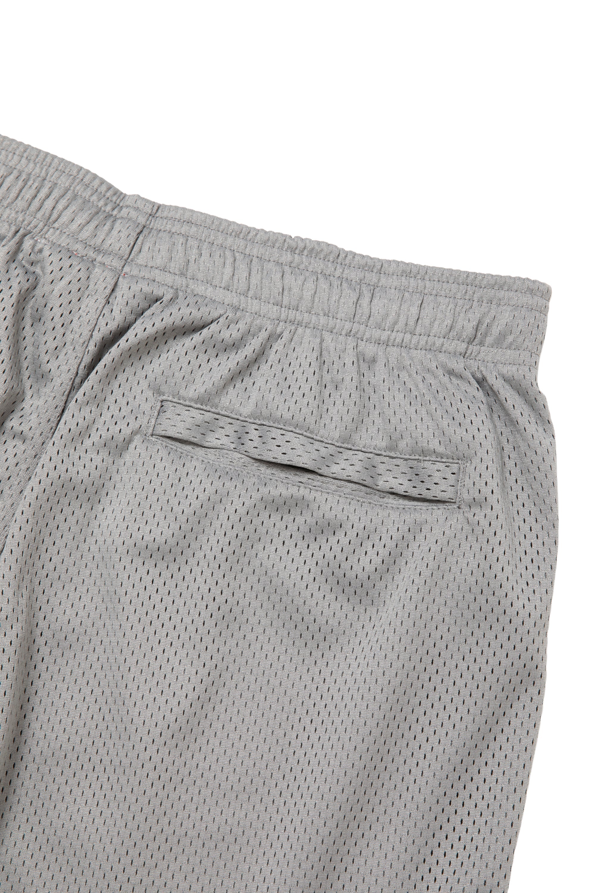 SIDE LOGO SIDE BLANK FRAME MESH SHORTS - ICE GREY - Image 12