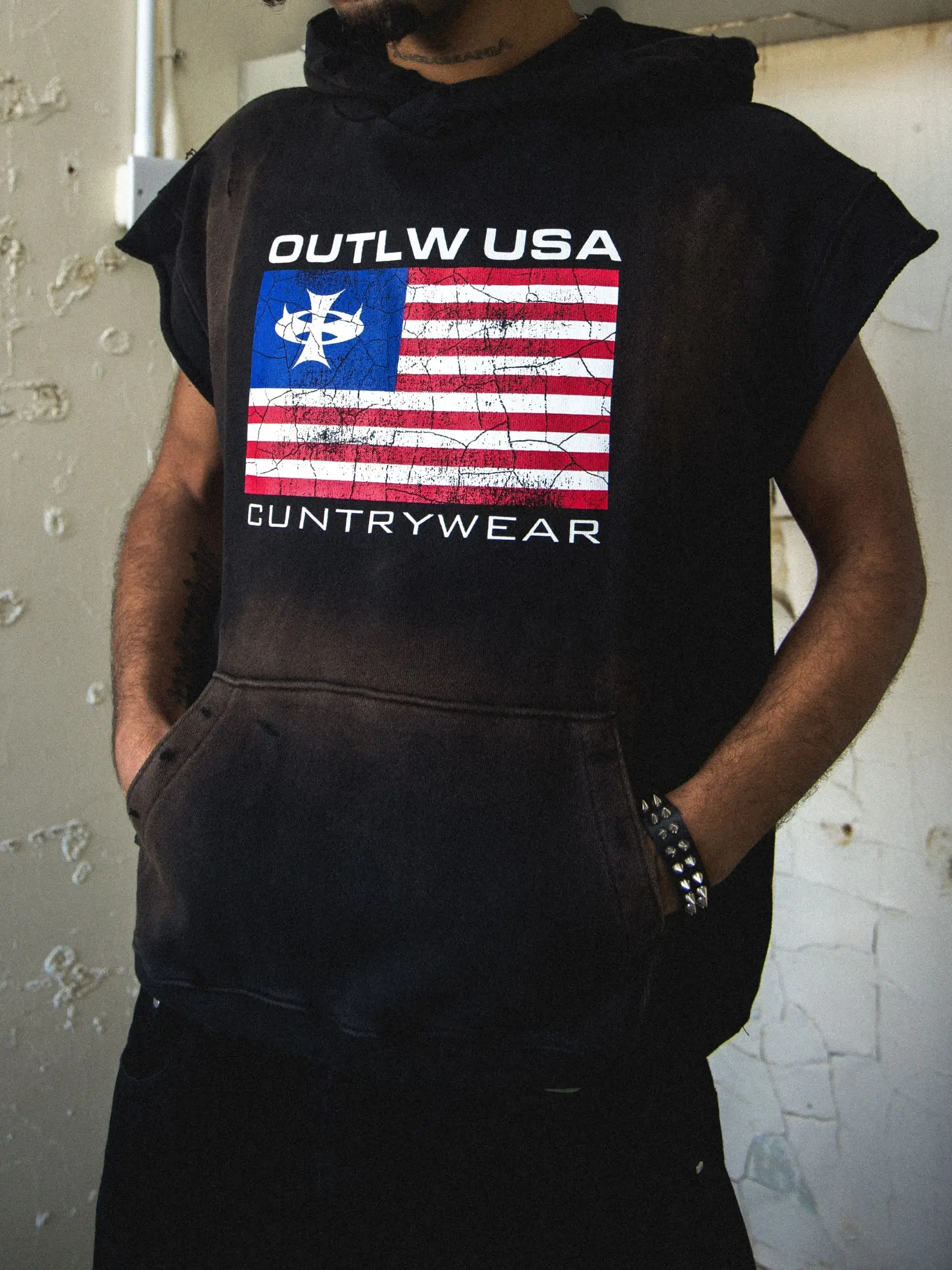 SLEEVELESS CUNTRYWEAR HOODIE - Image 10