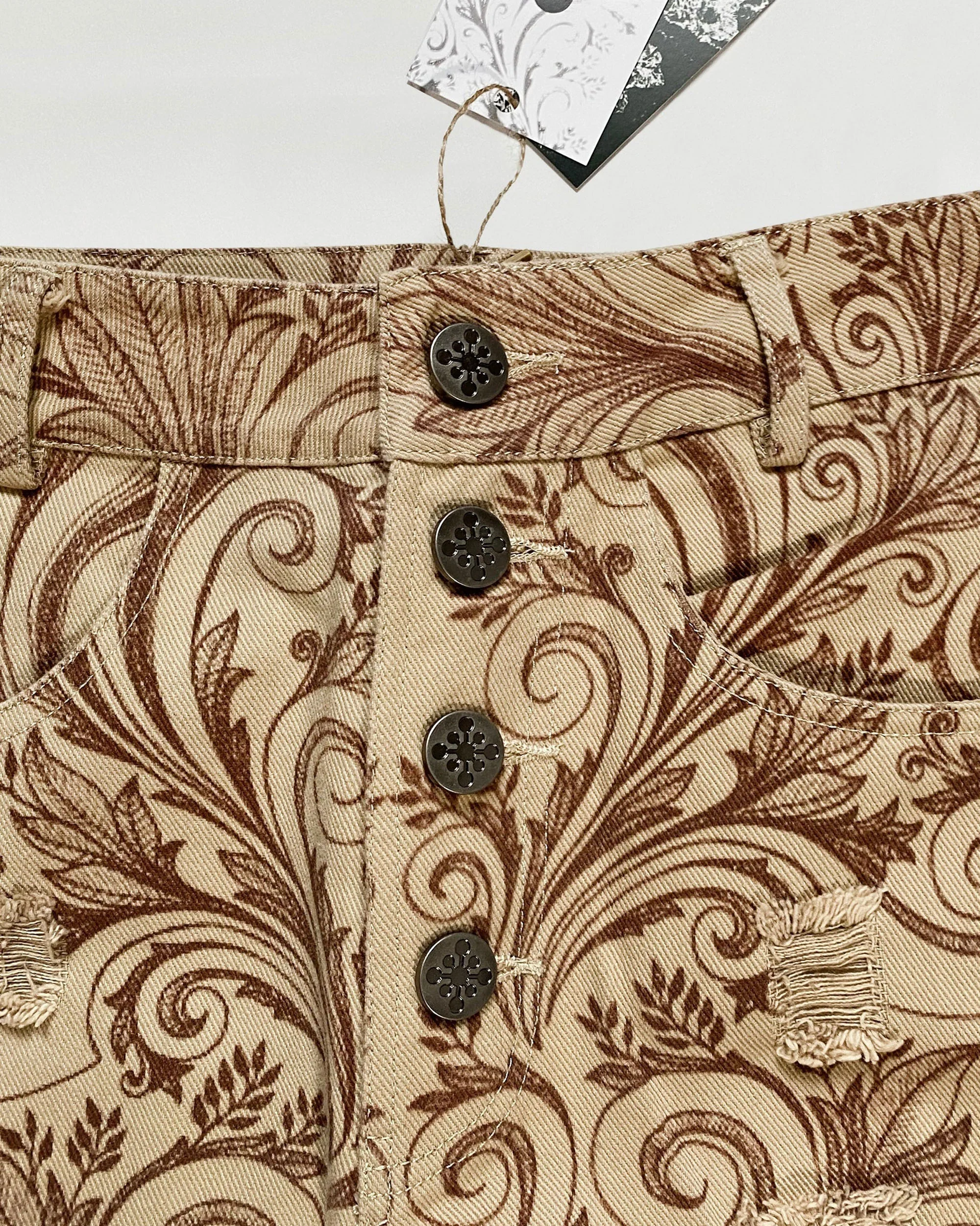 TAN FLORAL SCAV DENIM - Image 6