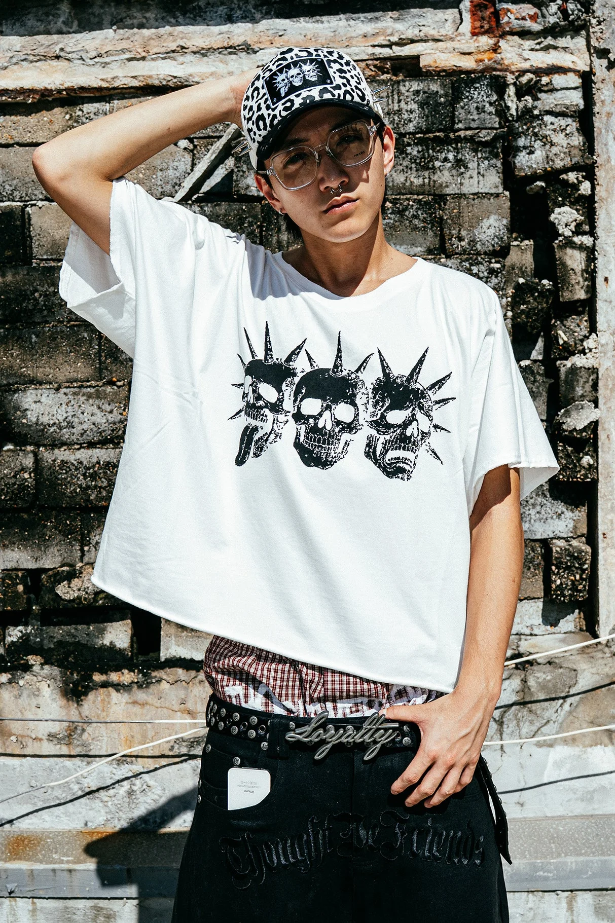 Tavius 3 Faces Loose T-shirt in White - Image 3