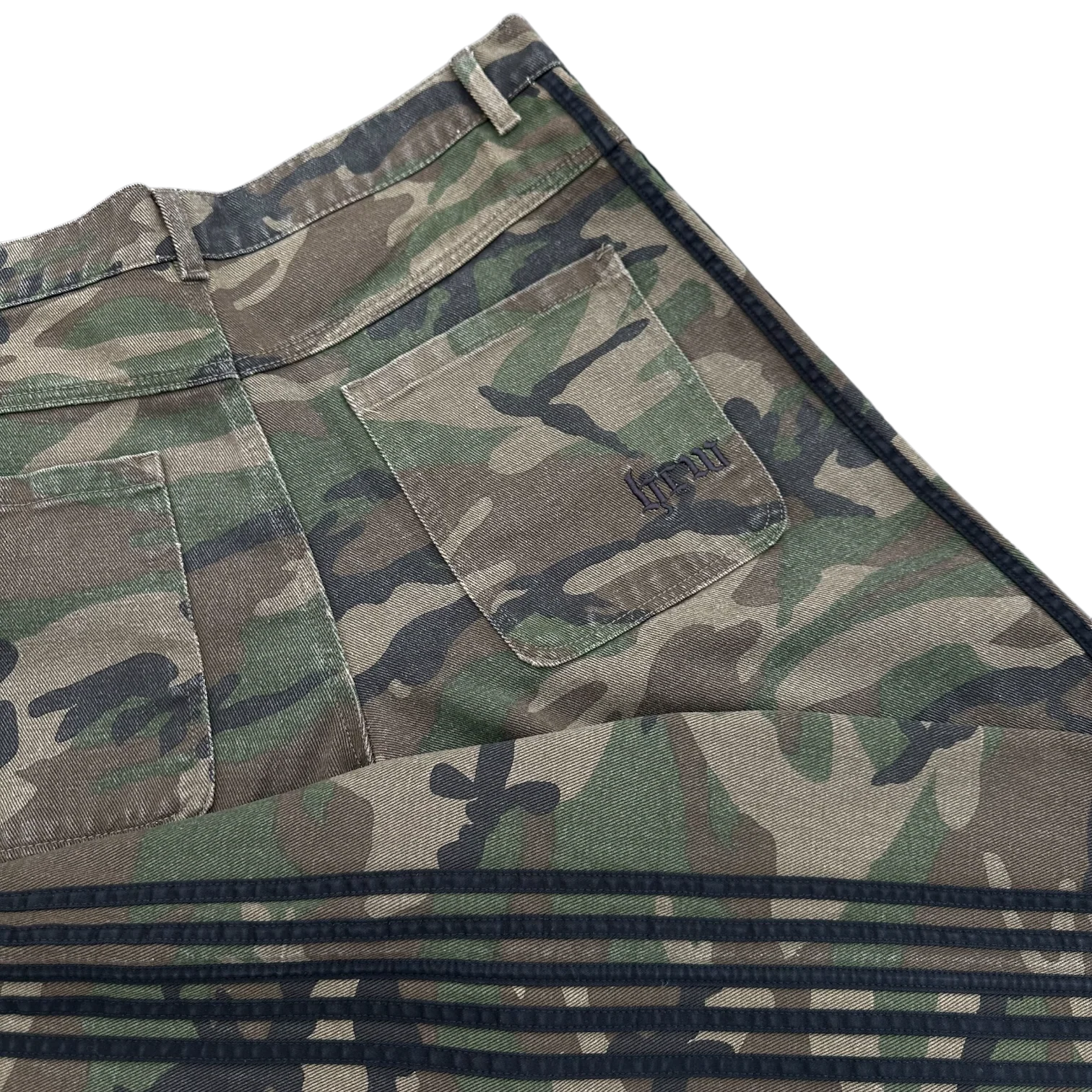 V2 TRACK JEANS (CAMO) - Image 15