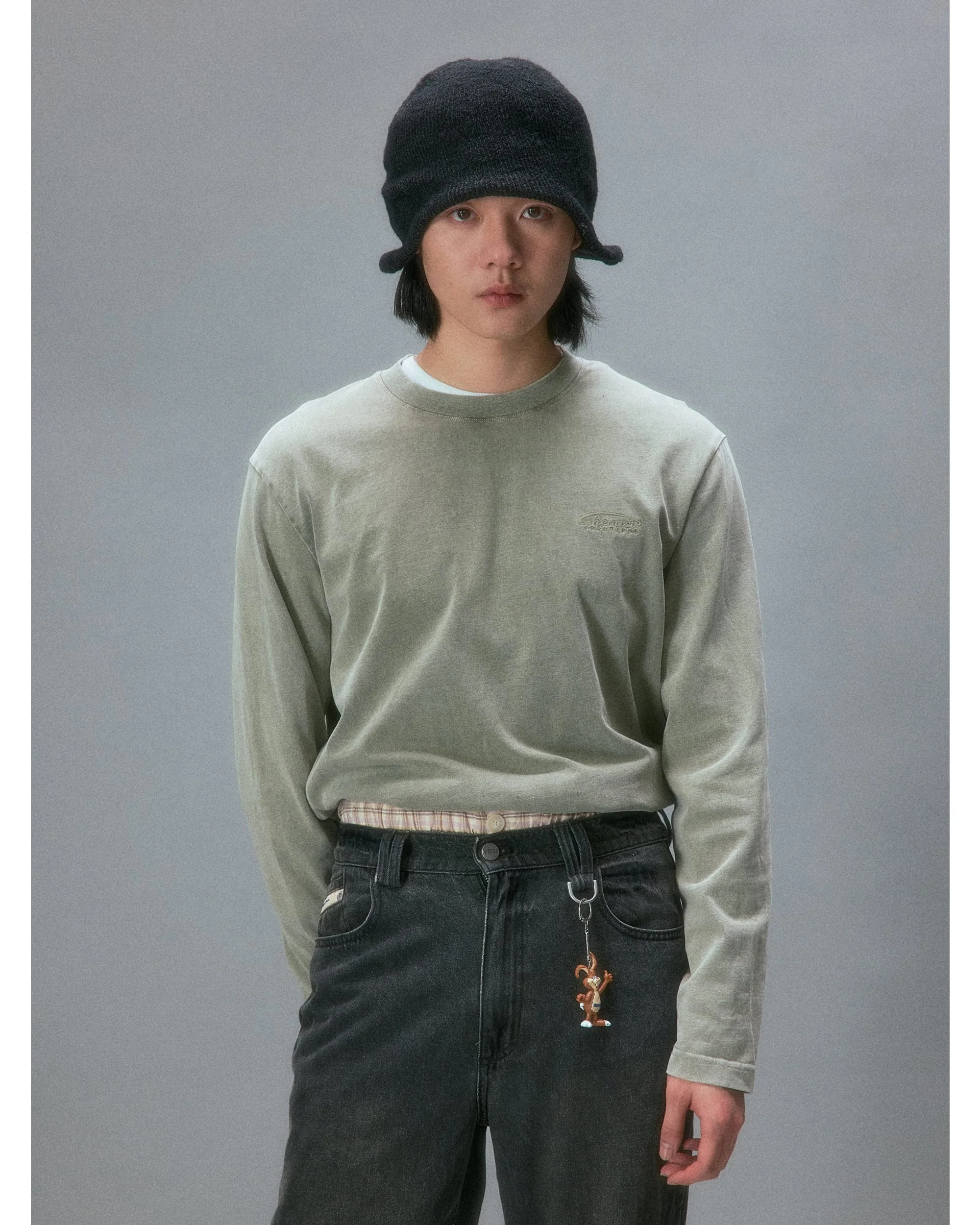 Vintage Basic Long-Sleeve T-Shirt - Image 6