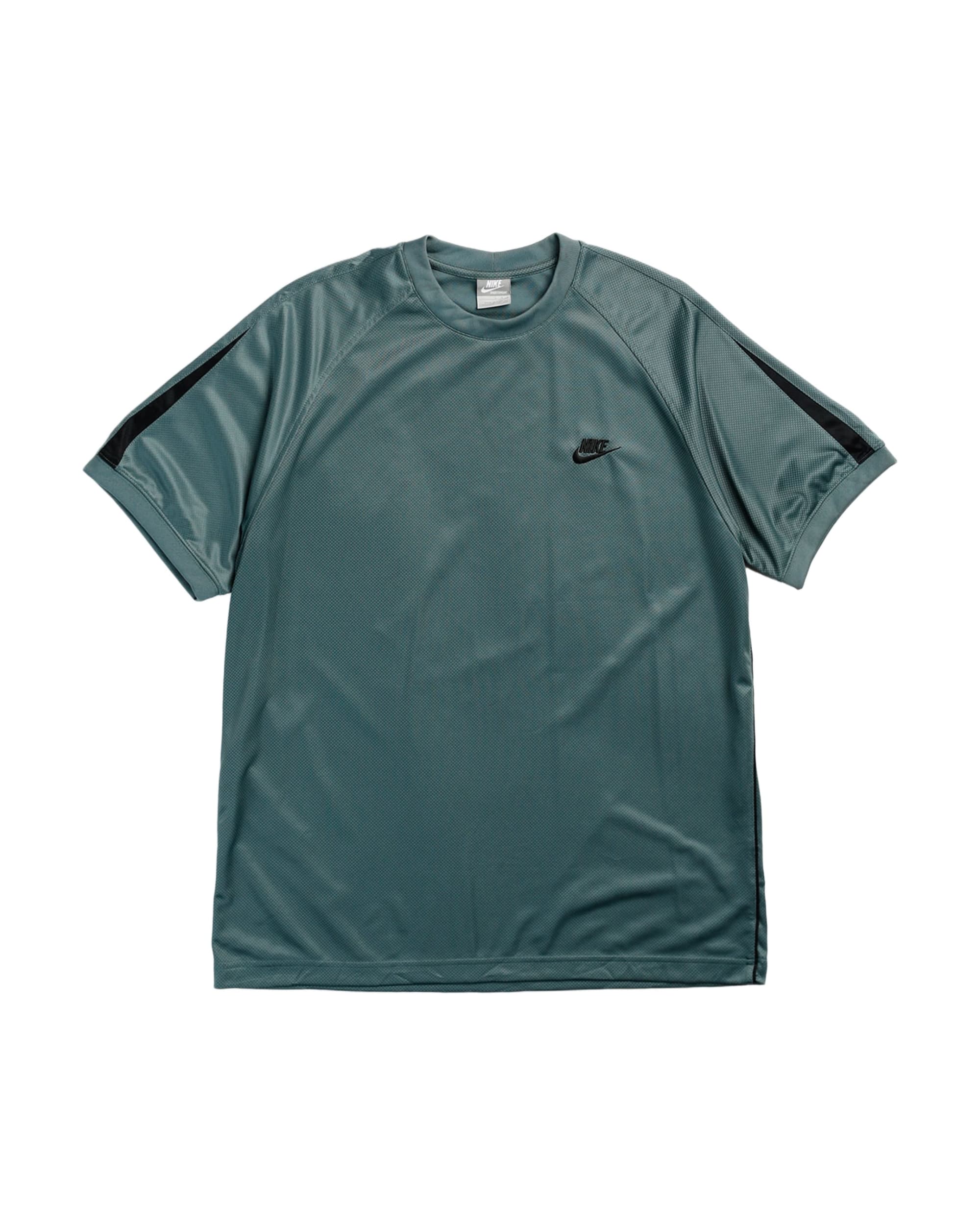 Vintage Nike Tee - L