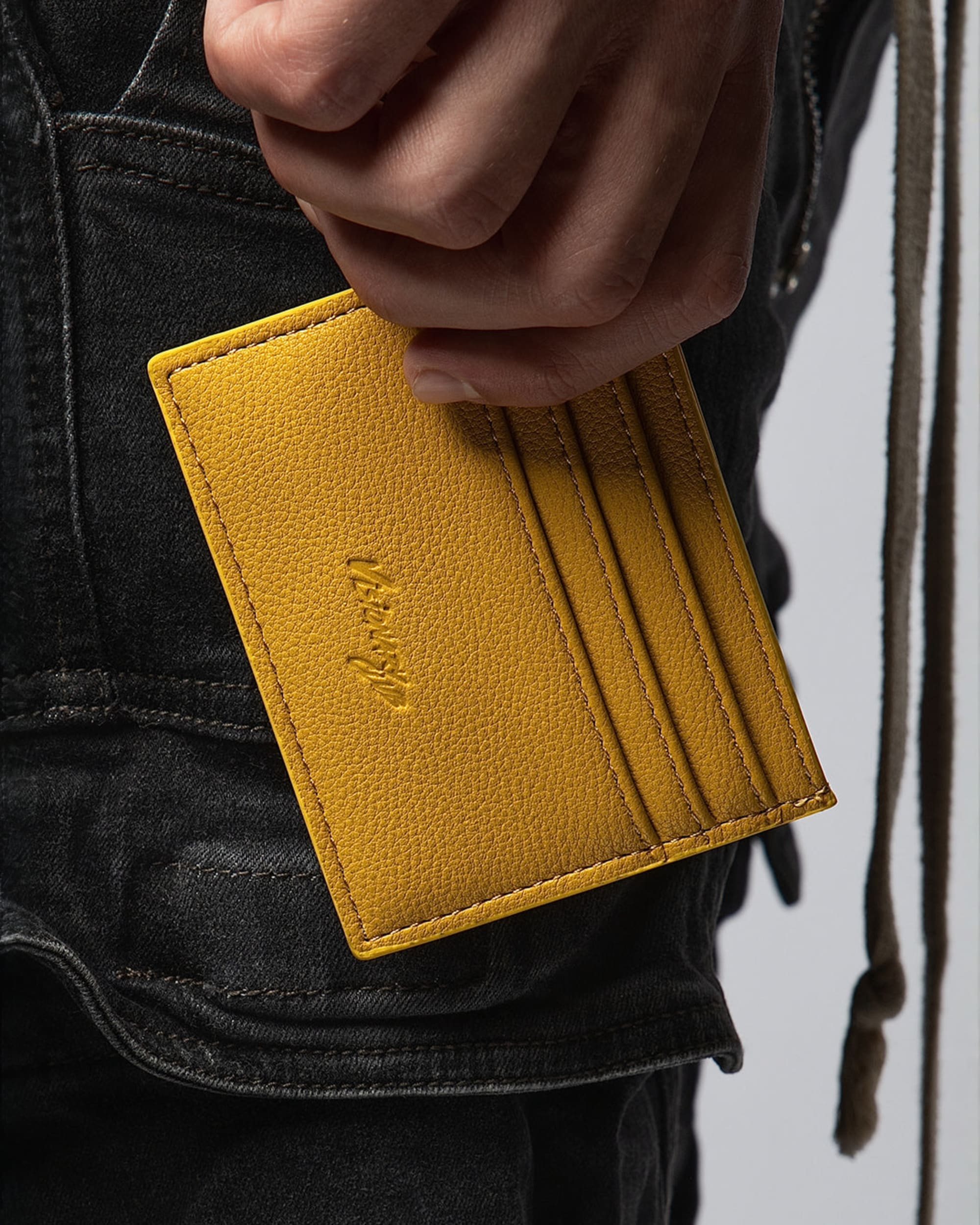 VISIONARY CARD HOLDER ( YELLOW ) - Image 3