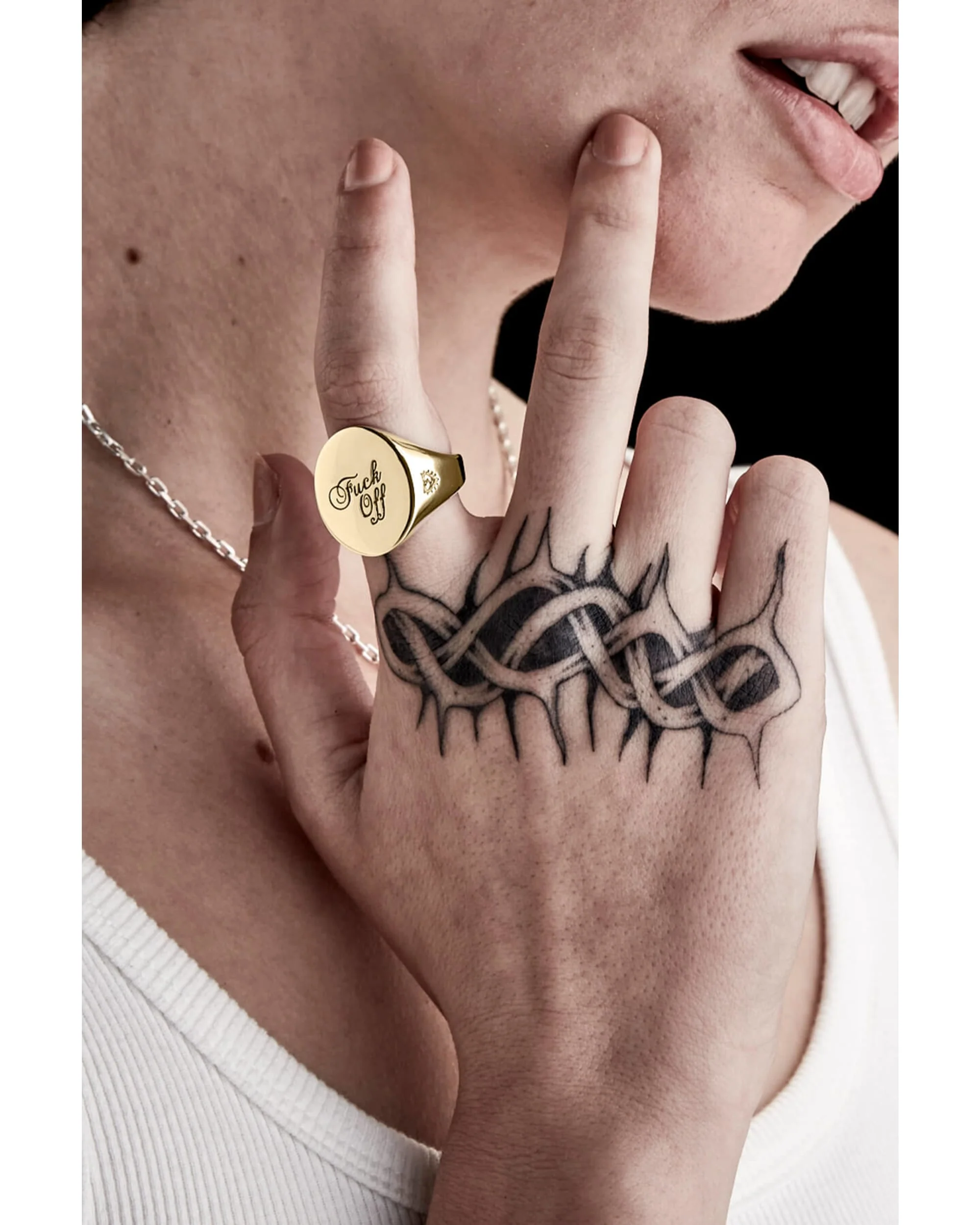 WARM WELCOME SOVEREIGN RING GOLD PLATED - Image 2