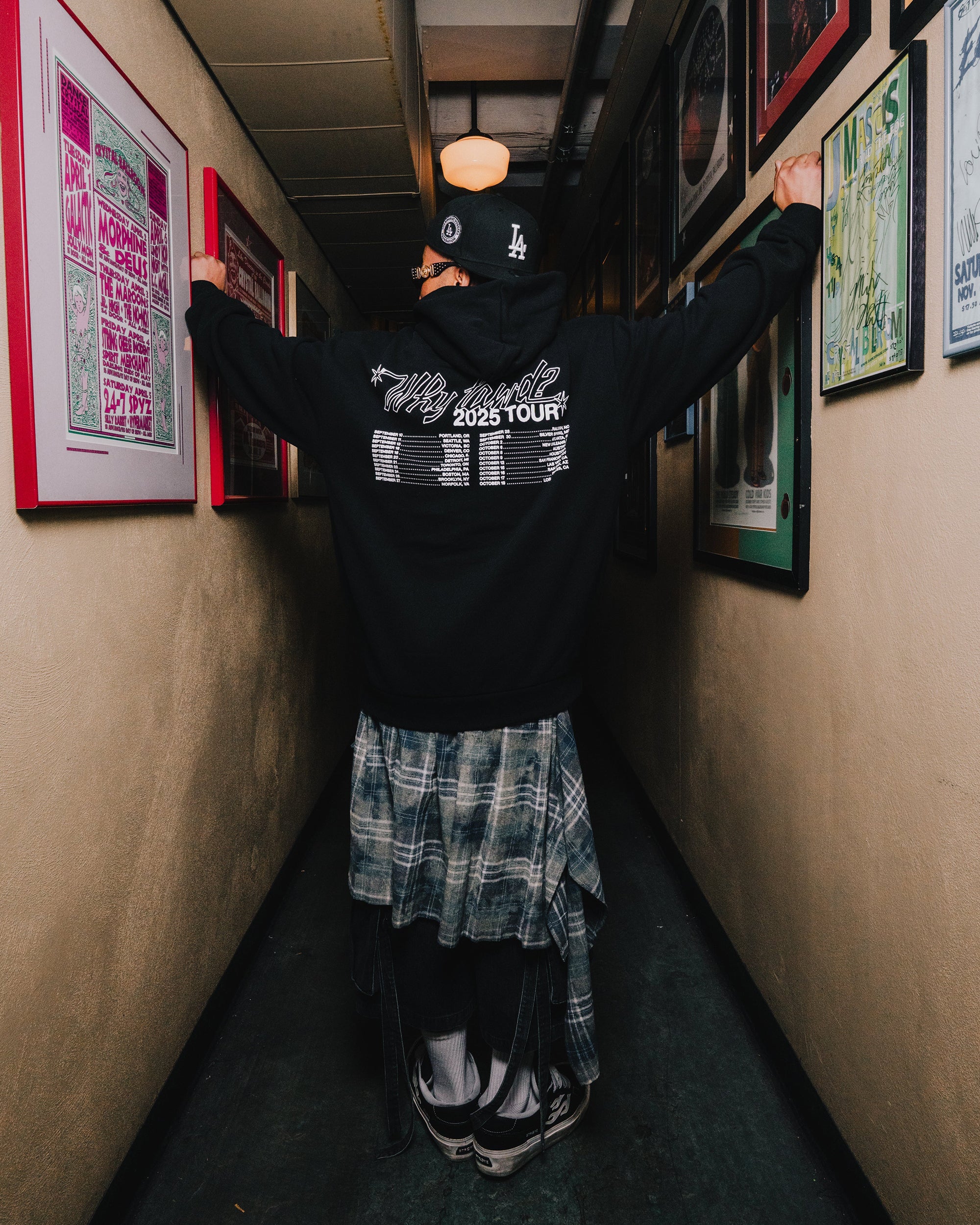 WHY LAWD TOUR HOODIE - Image 4