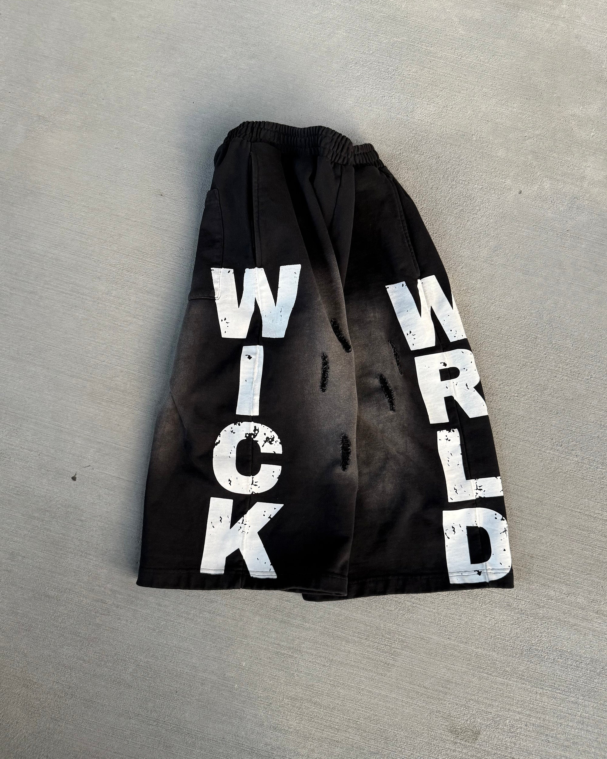 WICK SWEAT SHORTS (BLACK N WHITE) - Image 4