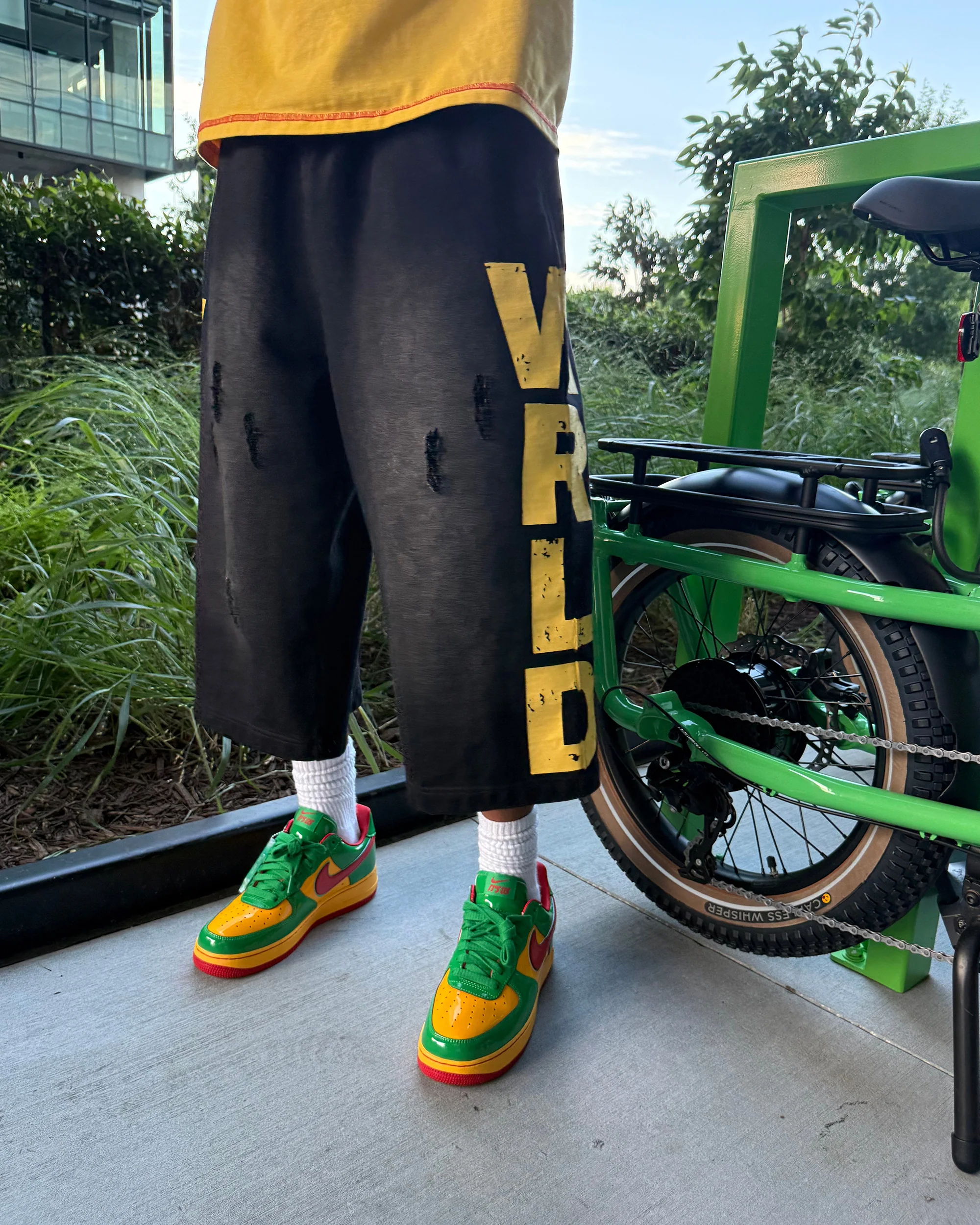 WICK SWEAT SHORTS (BLACK N YELLOW) - Image 4