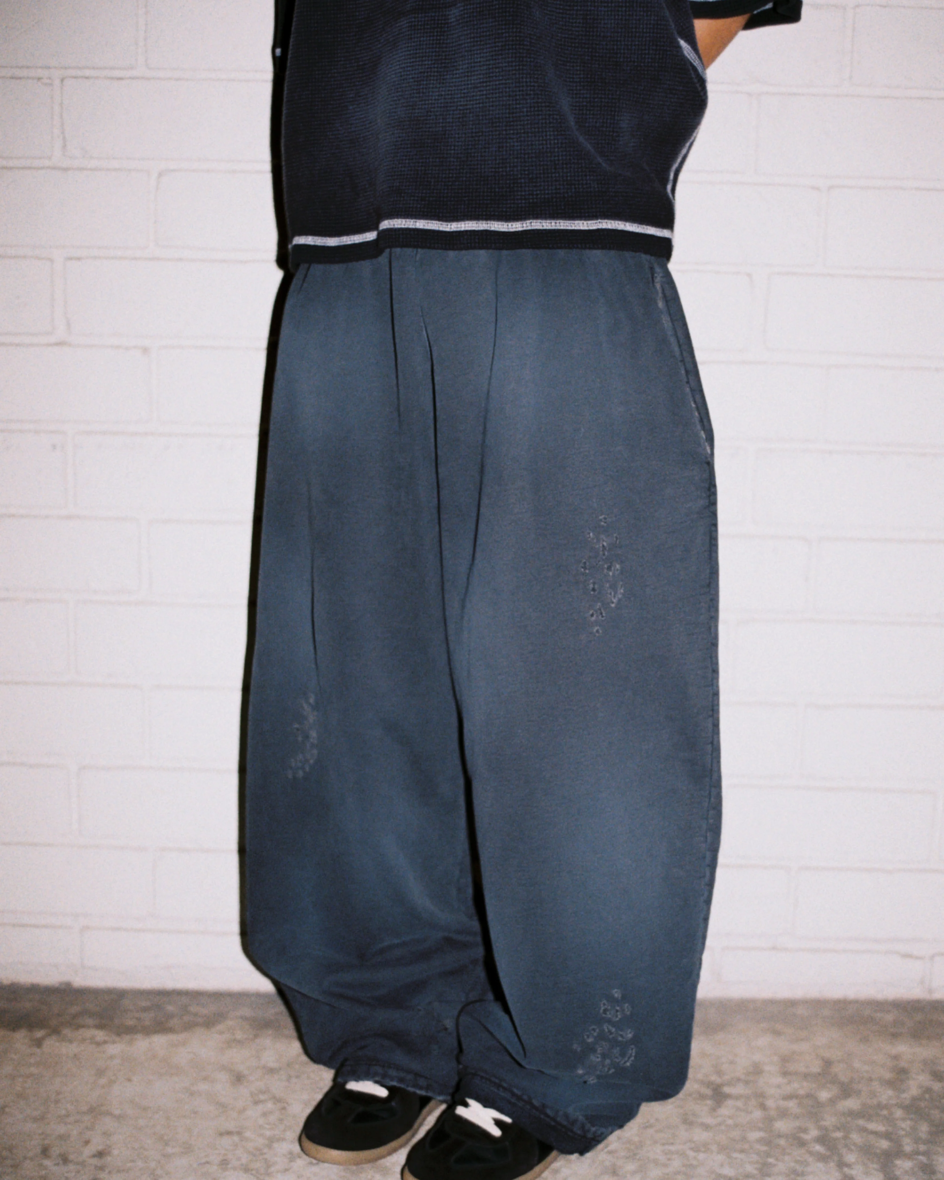 Wumbo Sweatpants - Deep Charcoal - Image 2